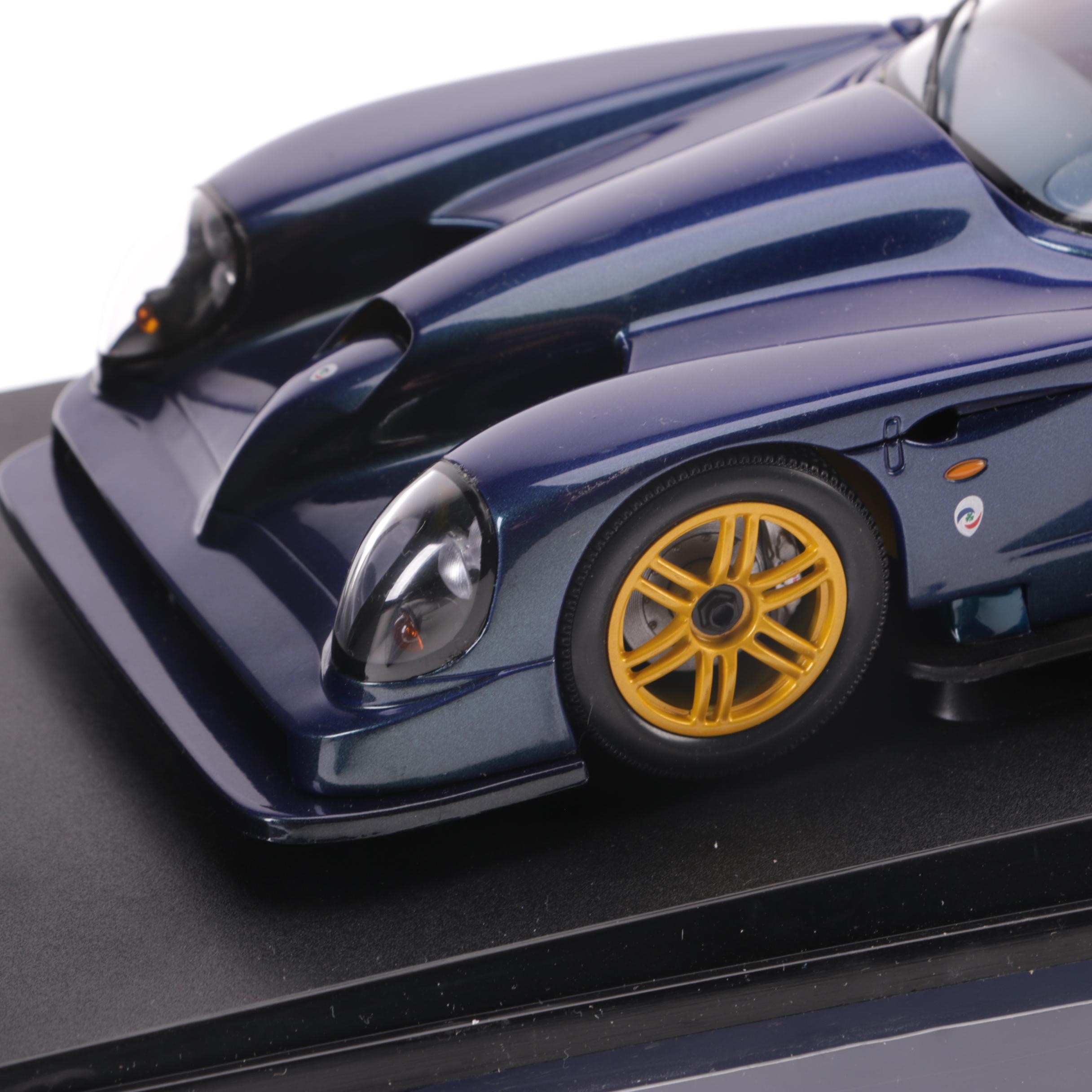 AUTOart Die-Cast Cars