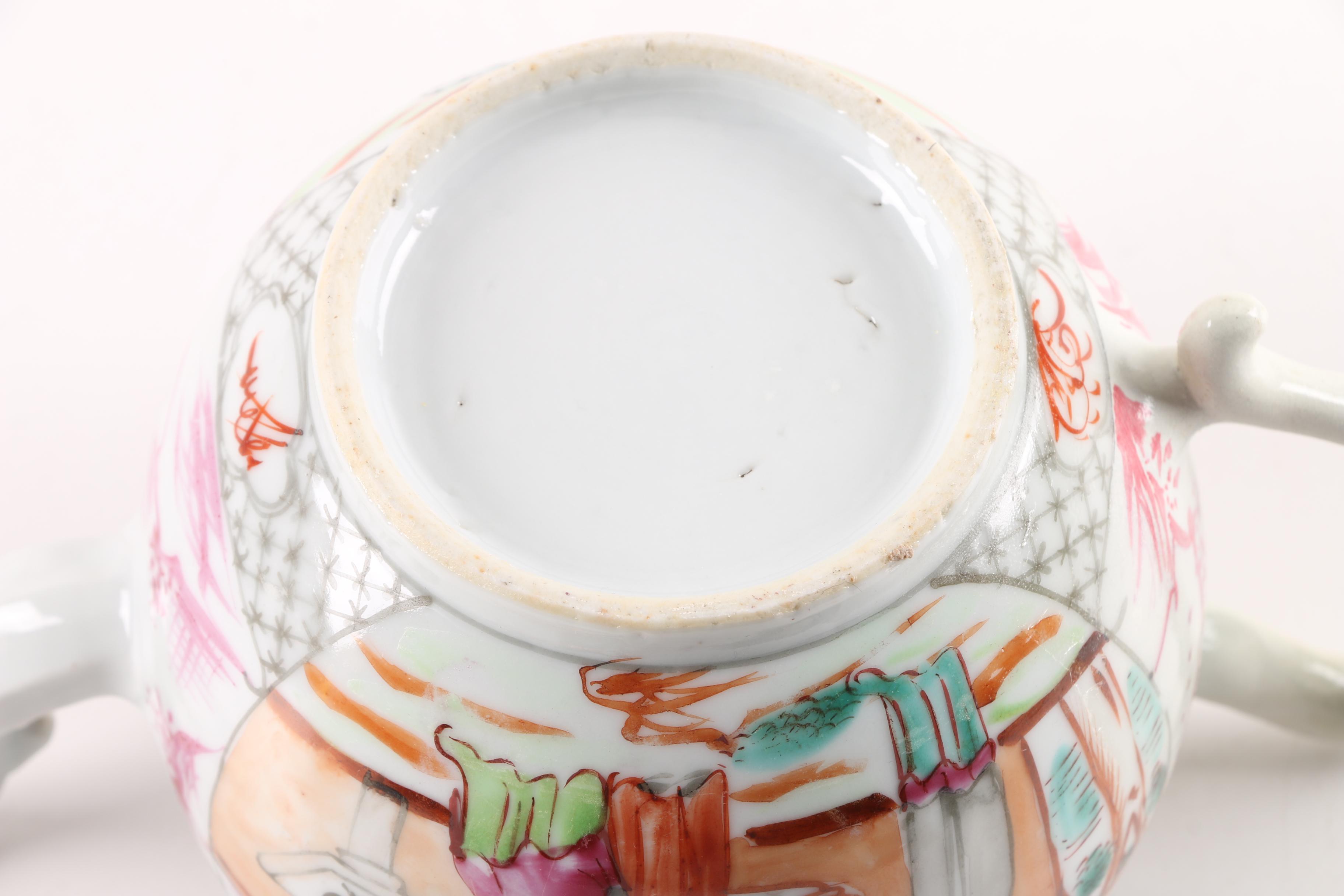 18th Century Chinese Porcelain Teapot