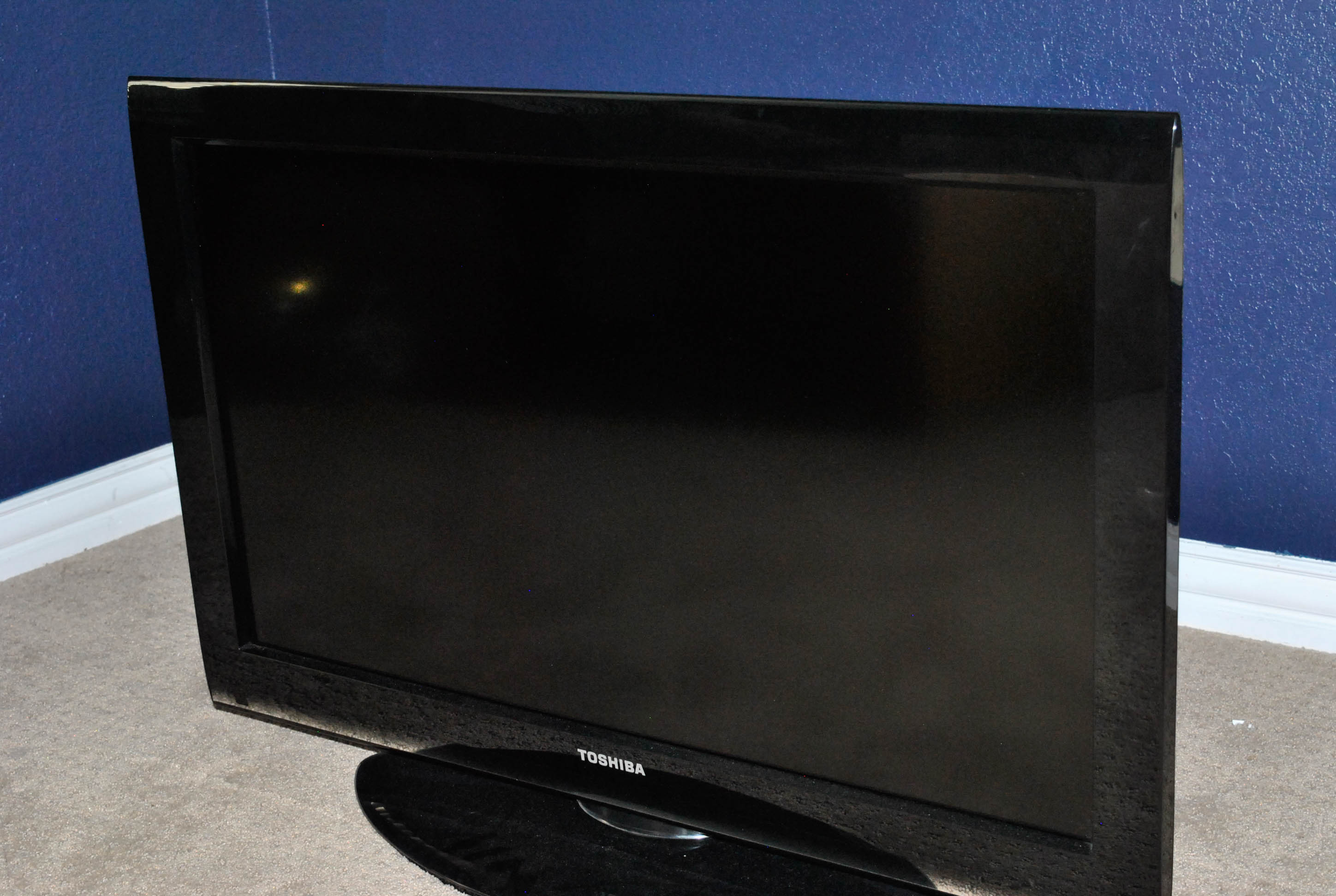 Toshiba 32" Model 32C11OU LCD Television