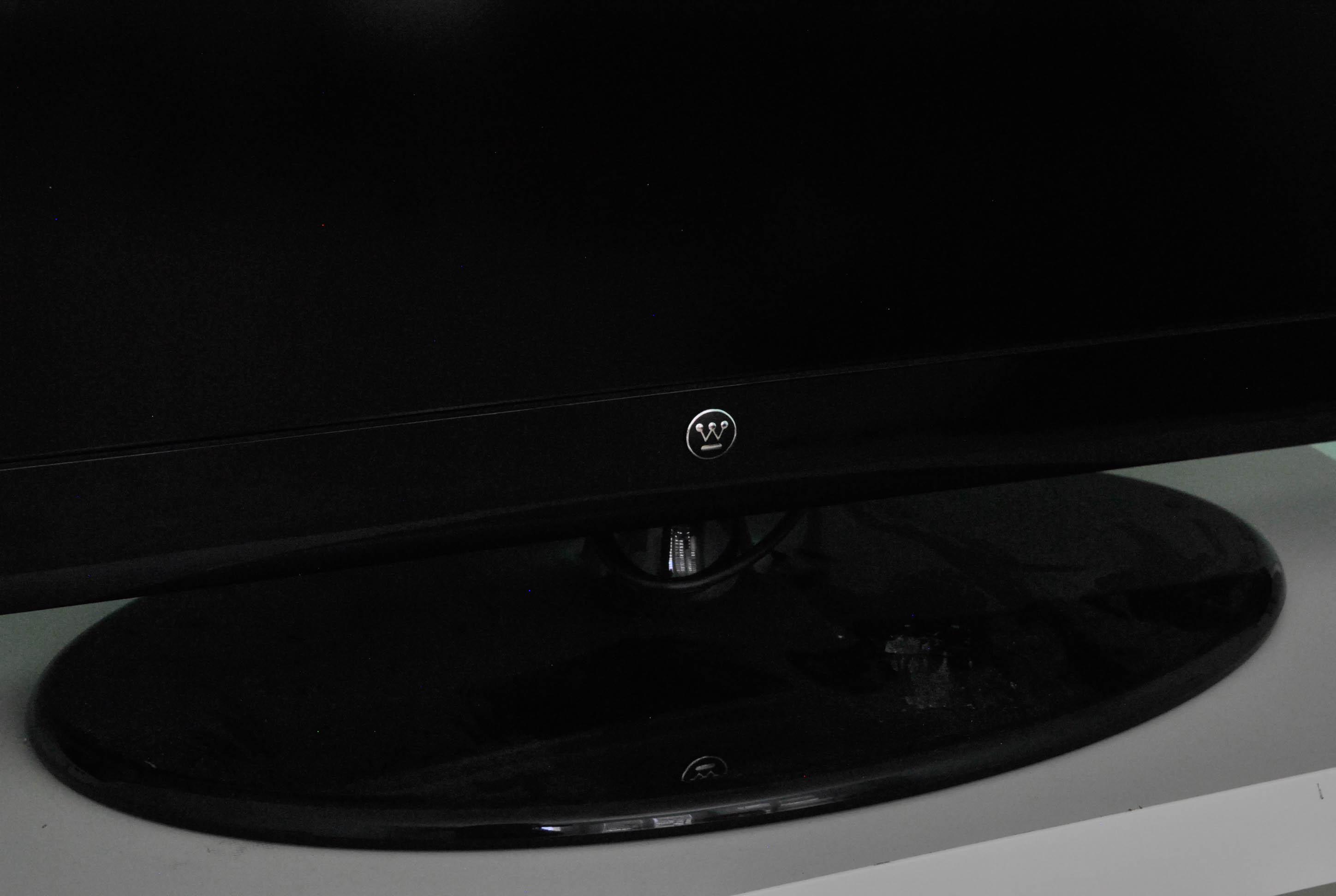 Westinghouse Model VR-4030 40" LCD Television