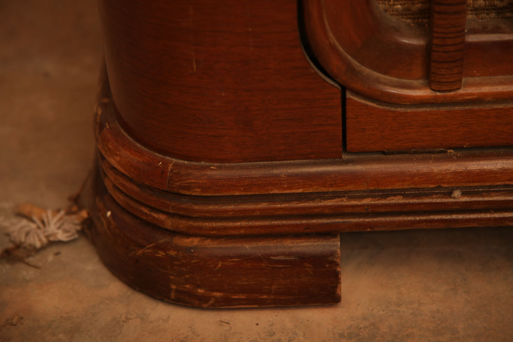 Antique Philco 41-608 Model Phonograph Radio with Speaker and Manuals