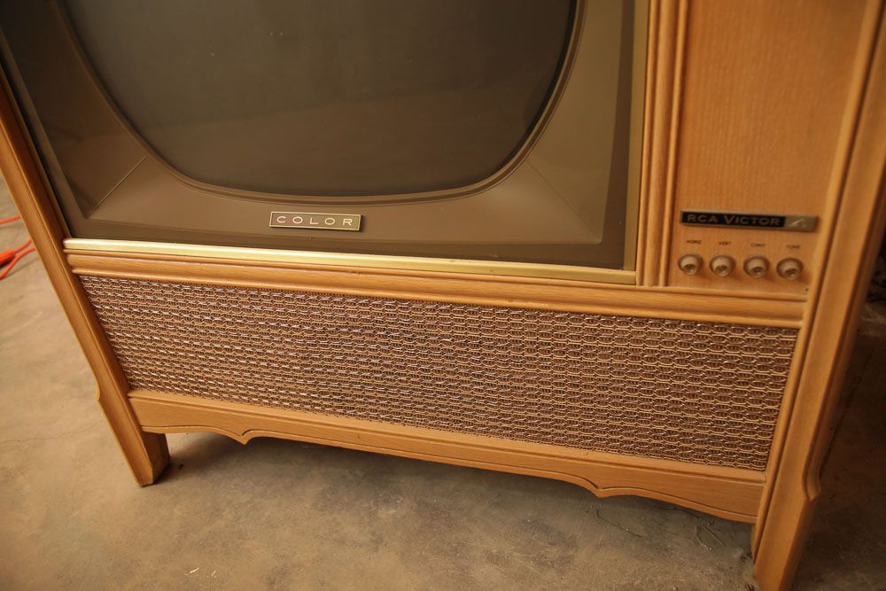 Vintage RCA Victor Color TV