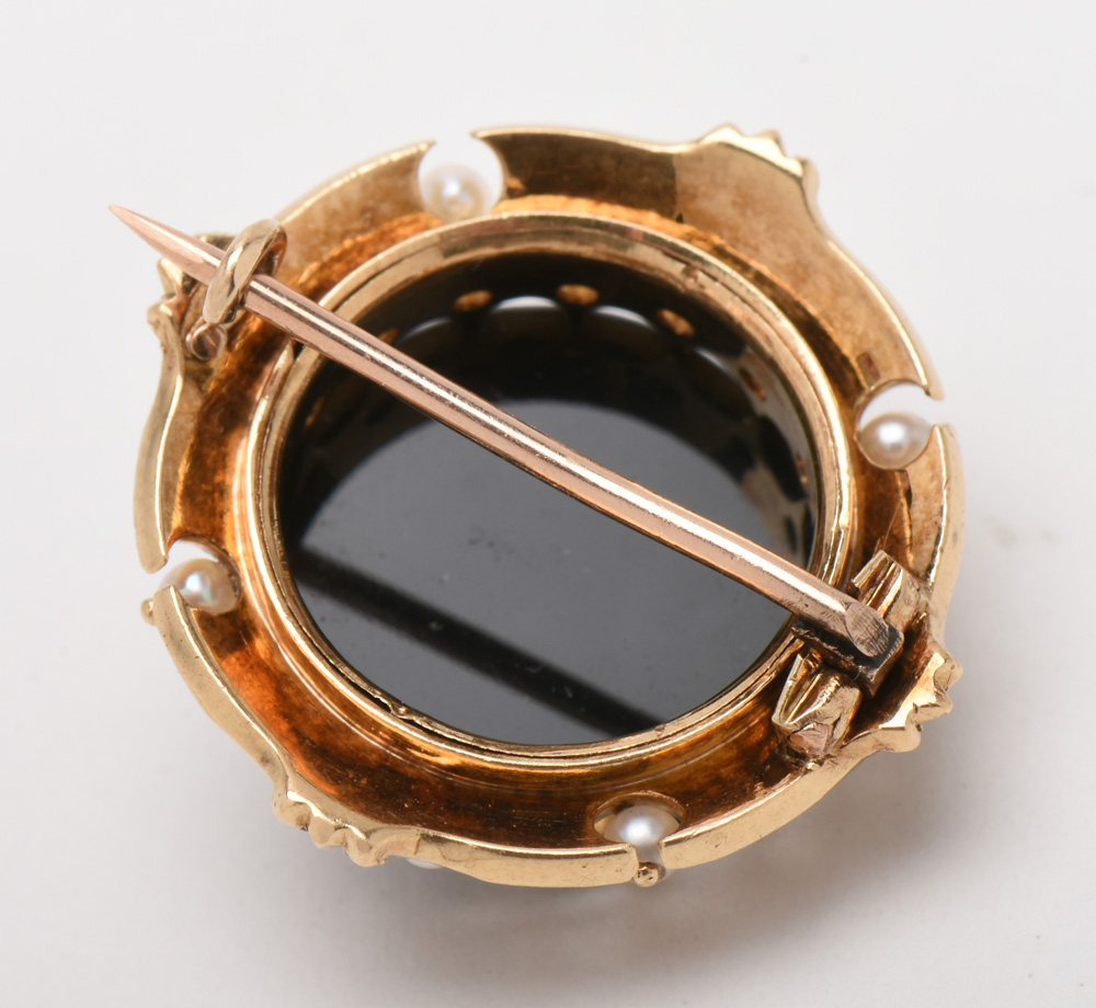 Antique 14K Yellow Gold Black Onyx Cameo Brooch