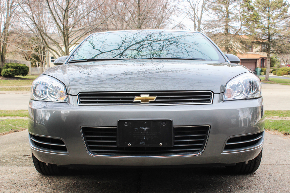 2009 Chevrolet Impala Mid-Size Sedan
