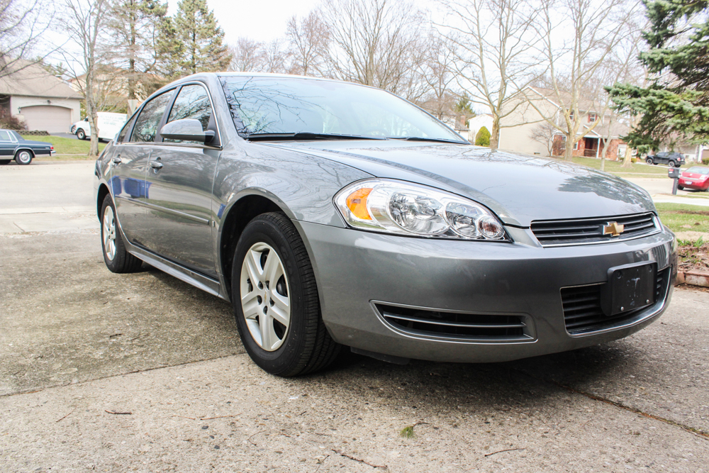2009 Chevrolet Impala Mid-Size Sedan