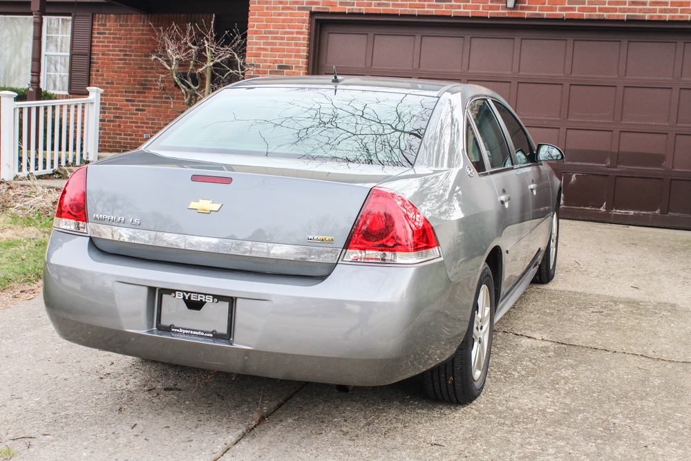 2009 Chevrolet Impala Mid-Size Sedan