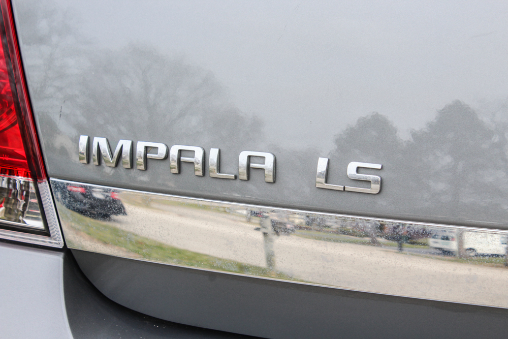 2009 Chevrolet Impala Mid-Size Sedan