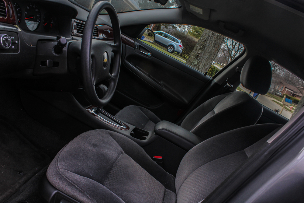 2009 Chevrolet Impala Mid-Size Sedan