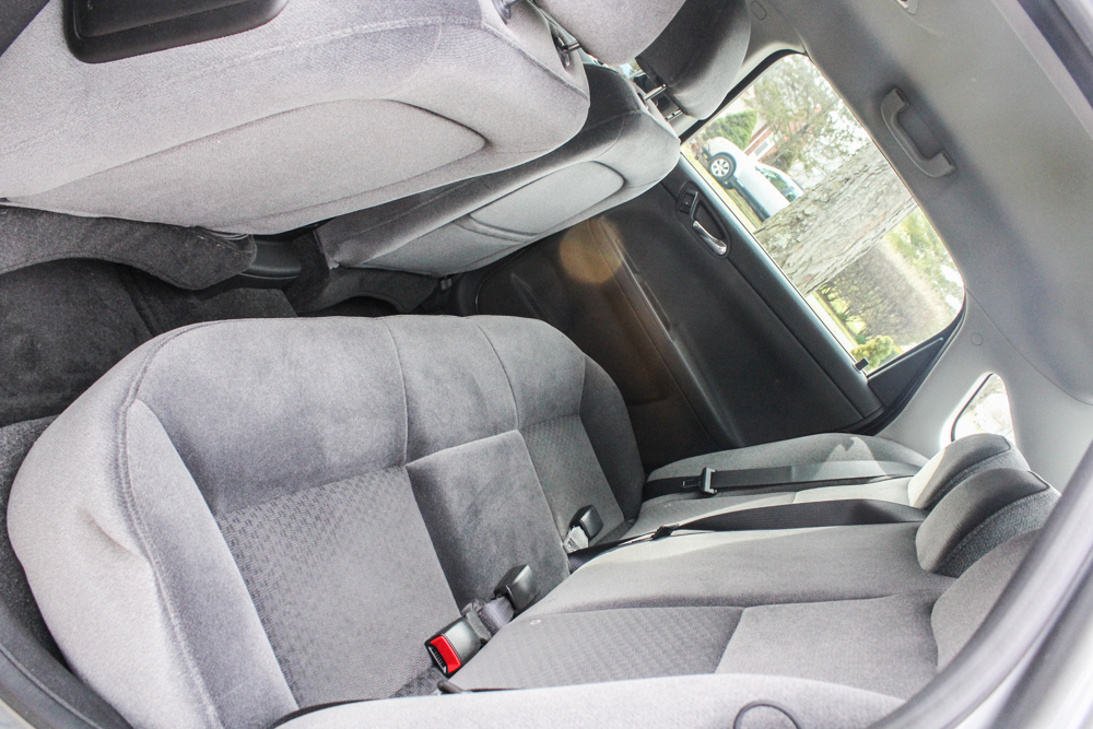 2009 Chevrolet Impala Mid-Size Sedan