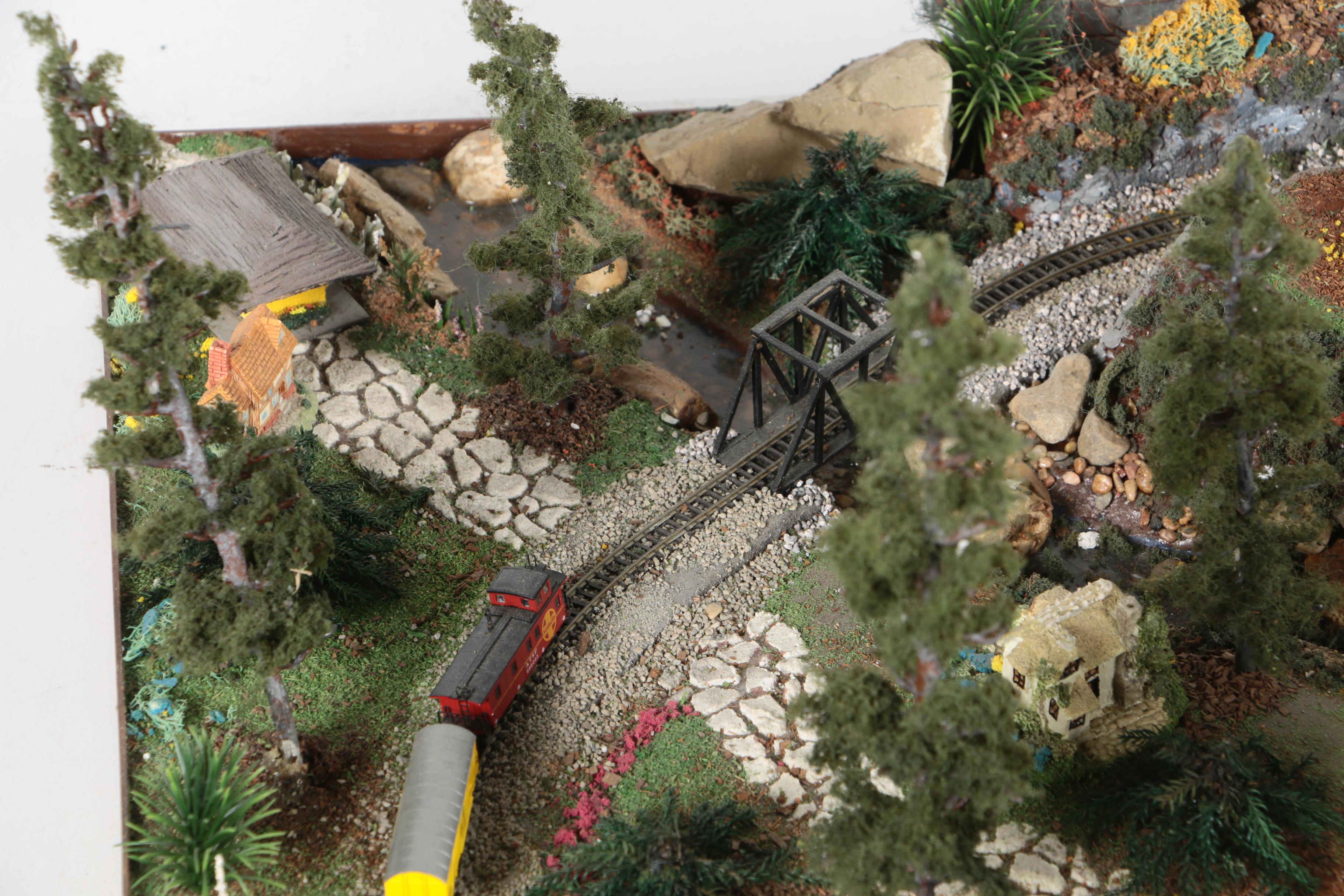 1996 Märklin Mini-Club Miniature Train Set by Charles Tebelman