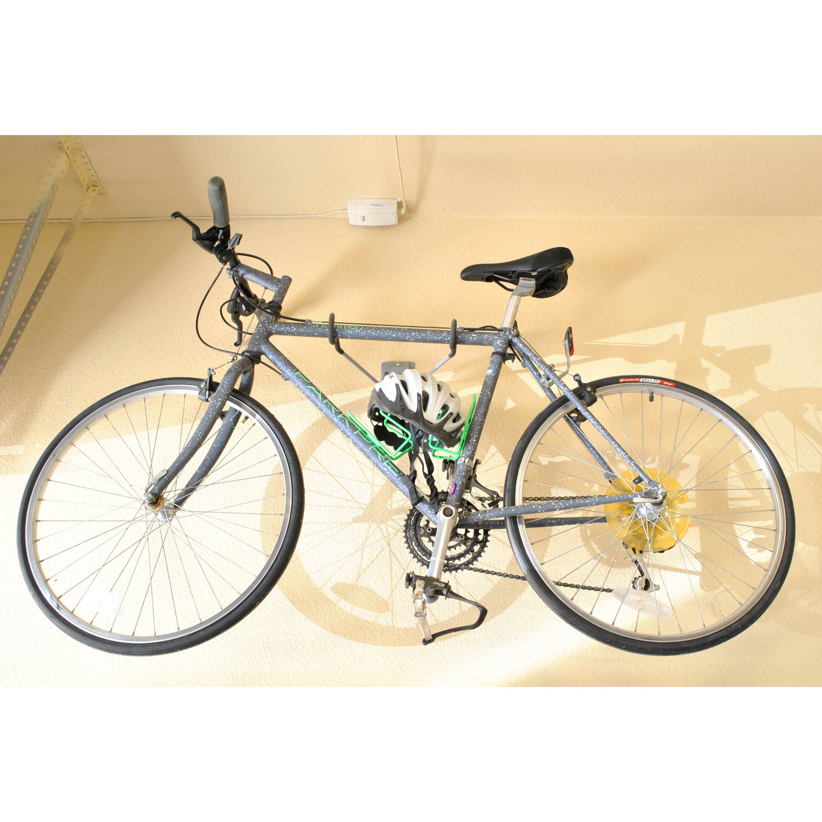 Parkpre Road Bicycle with Pump and Helmet