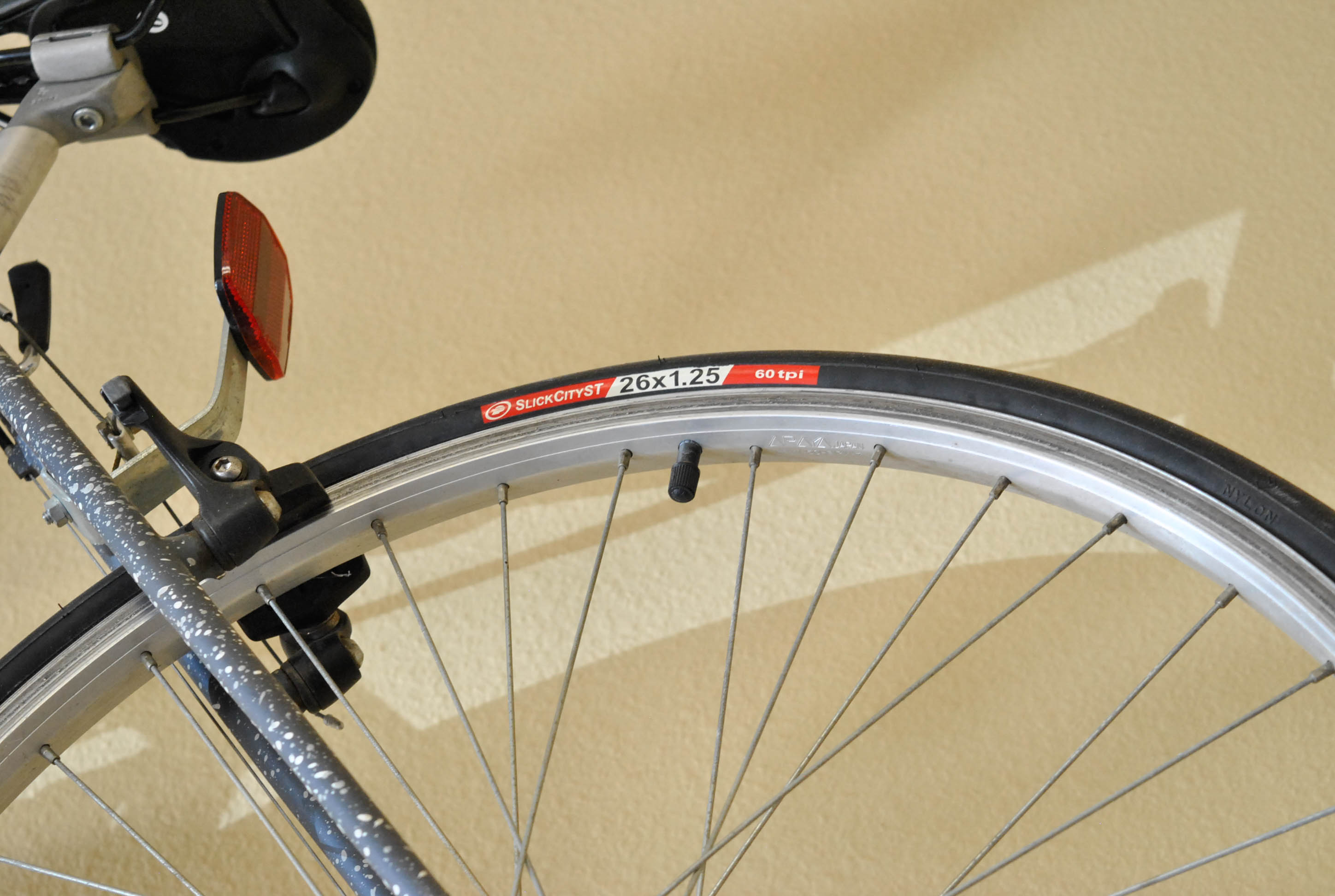 Parkpre Road Bicycle with Pump and Helmet