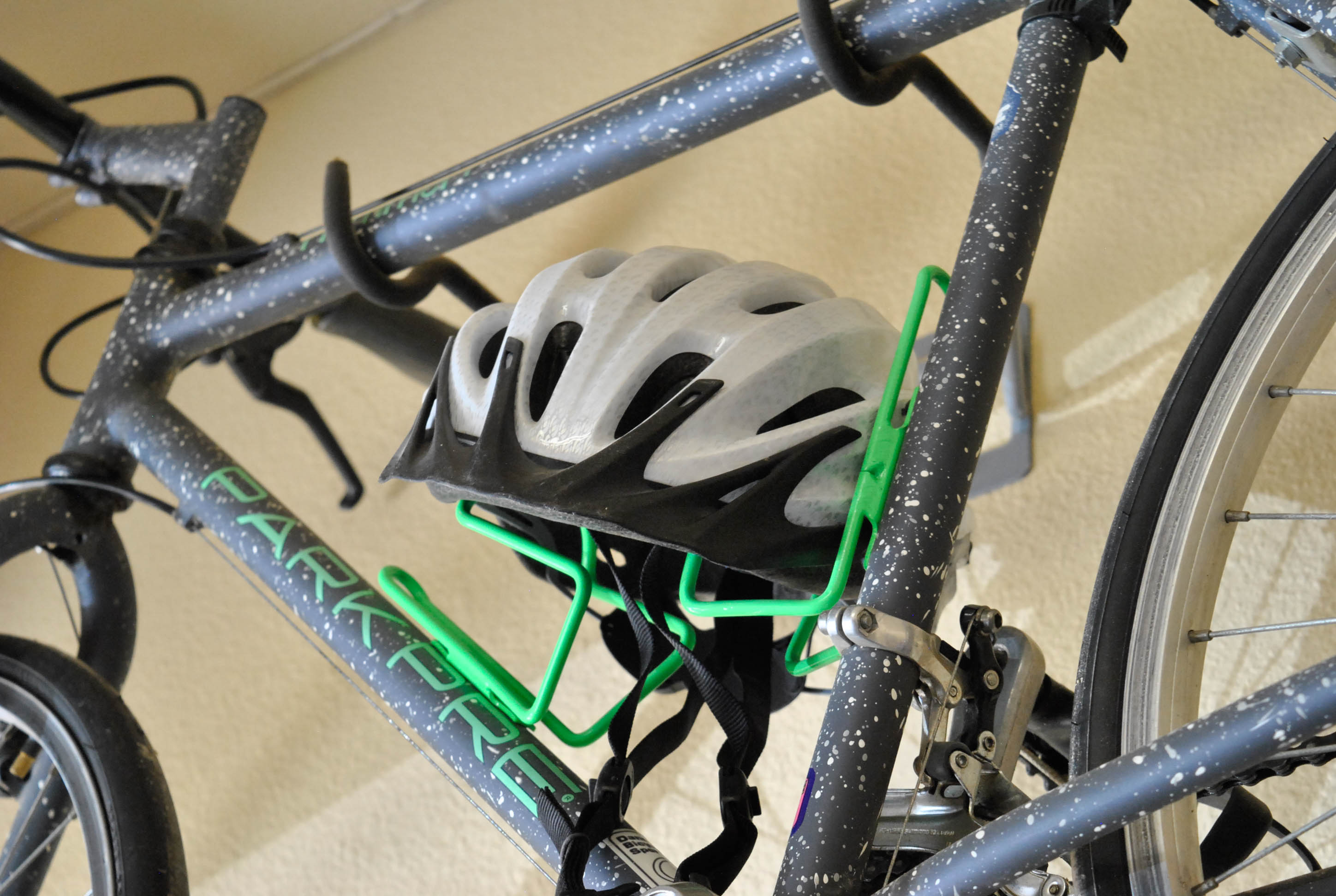 Parkpre Road Bicycle with Pump and Helmet