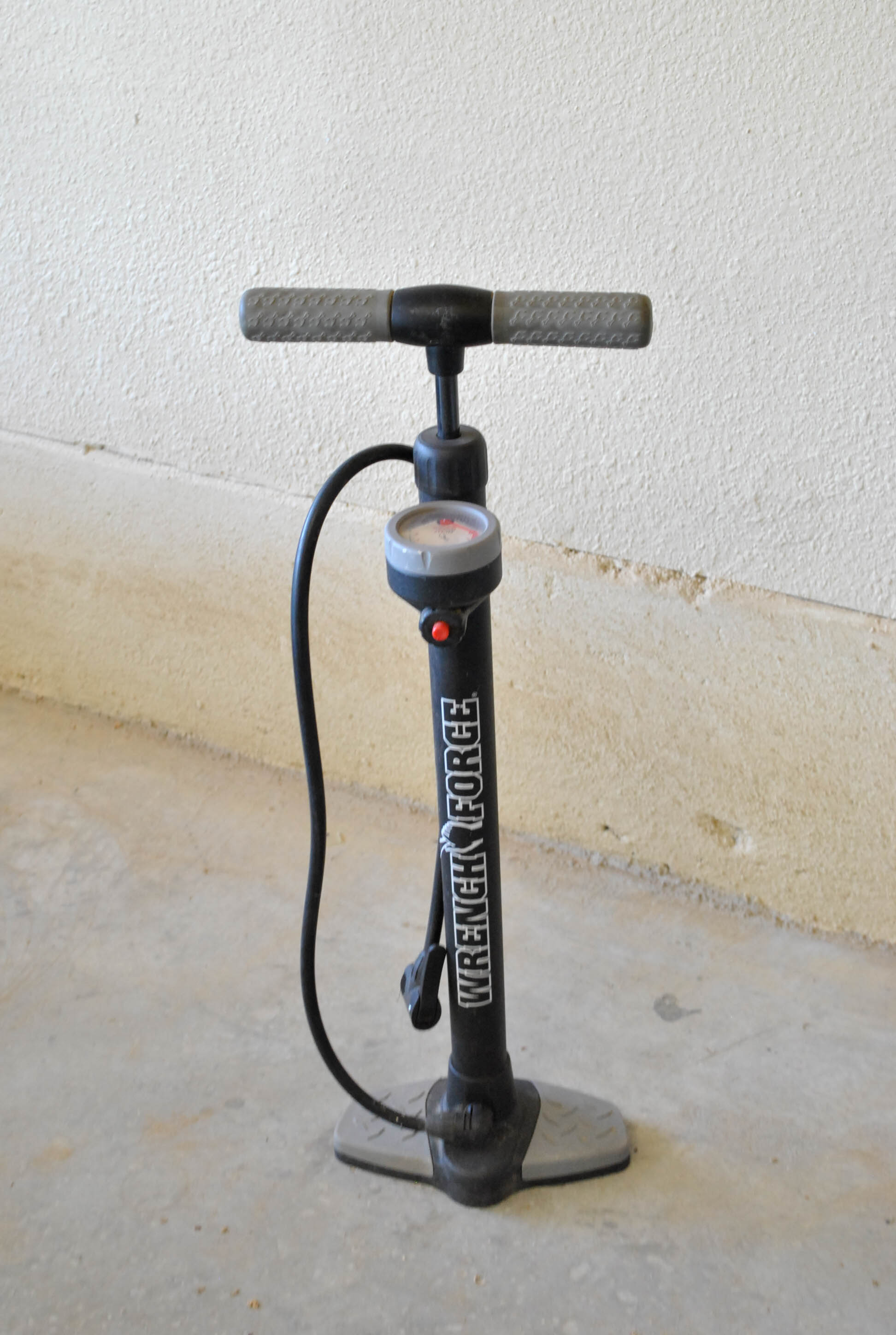 Parkpre Road Bicycle with Pump and Helmet