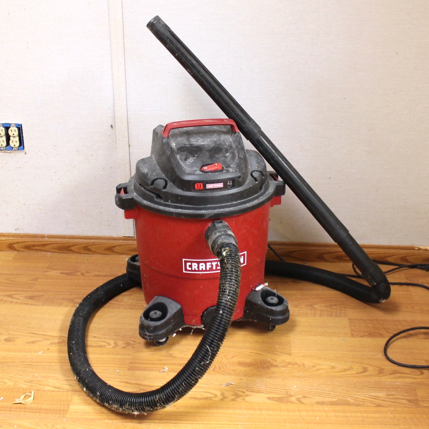 Craftsman Nine Gallon Wet/Dry Vacuum
