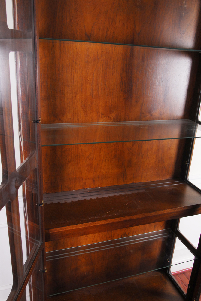 Vintage "Wellington Park" Illuminated Display Cabinet by Drexel