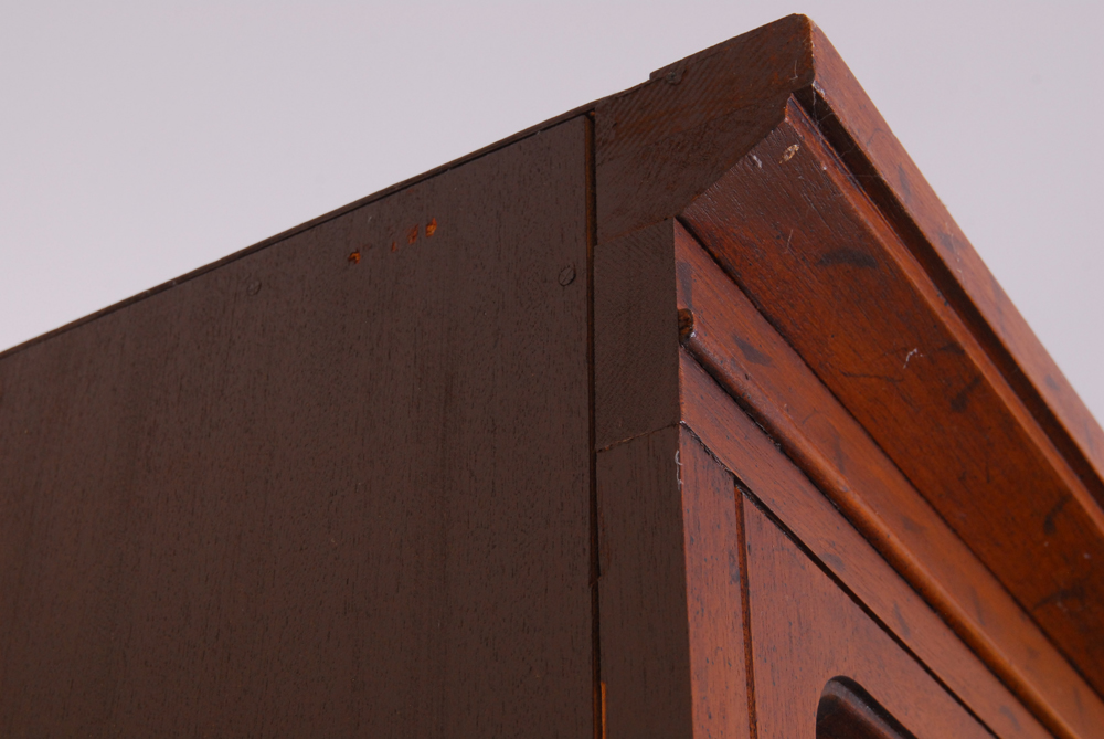 Vintage "Wellington Park" Illuminated Display Cabinet by Drexel