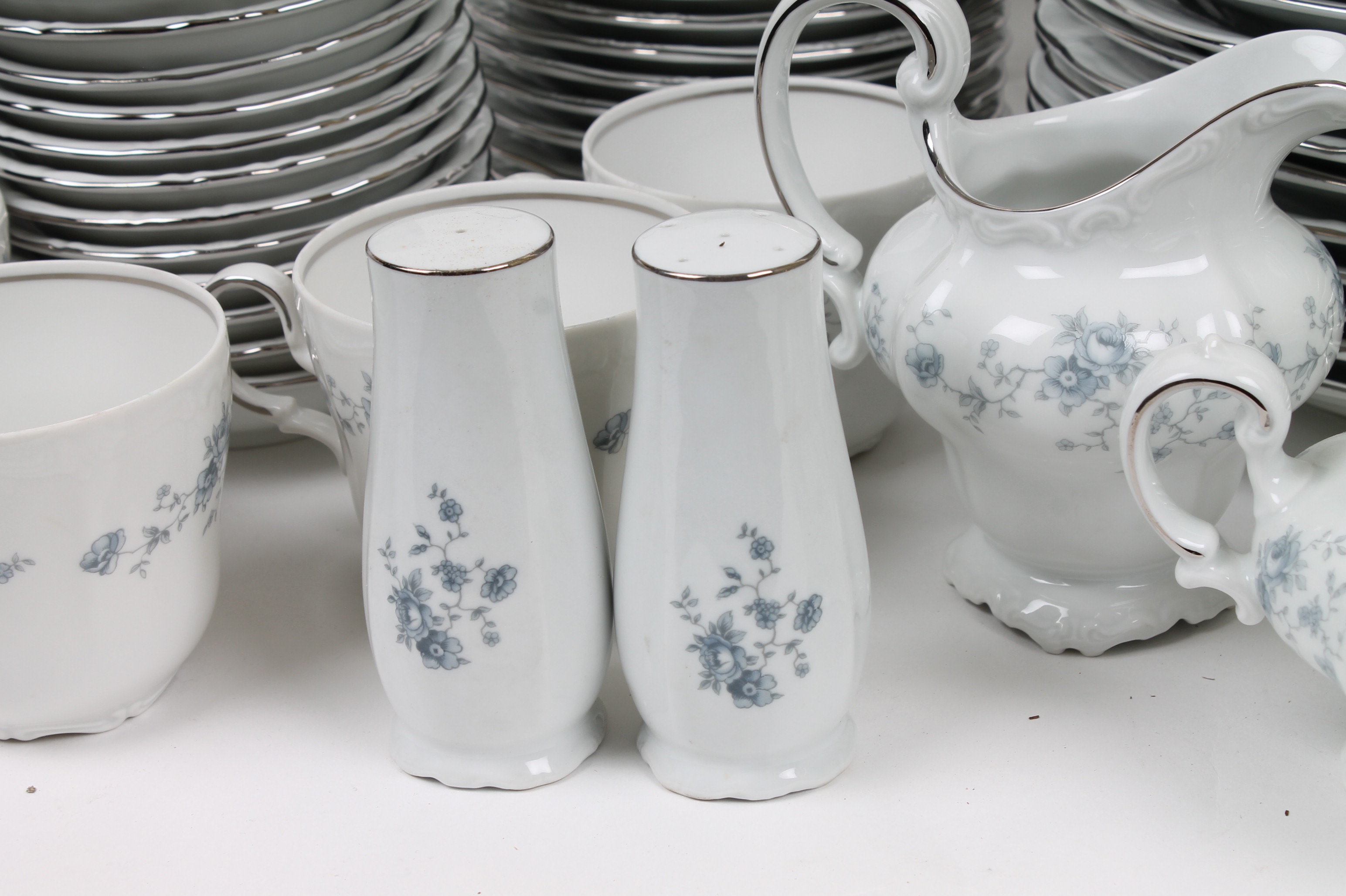 Johann Haviland "Blue Garland" Dinnerware Service