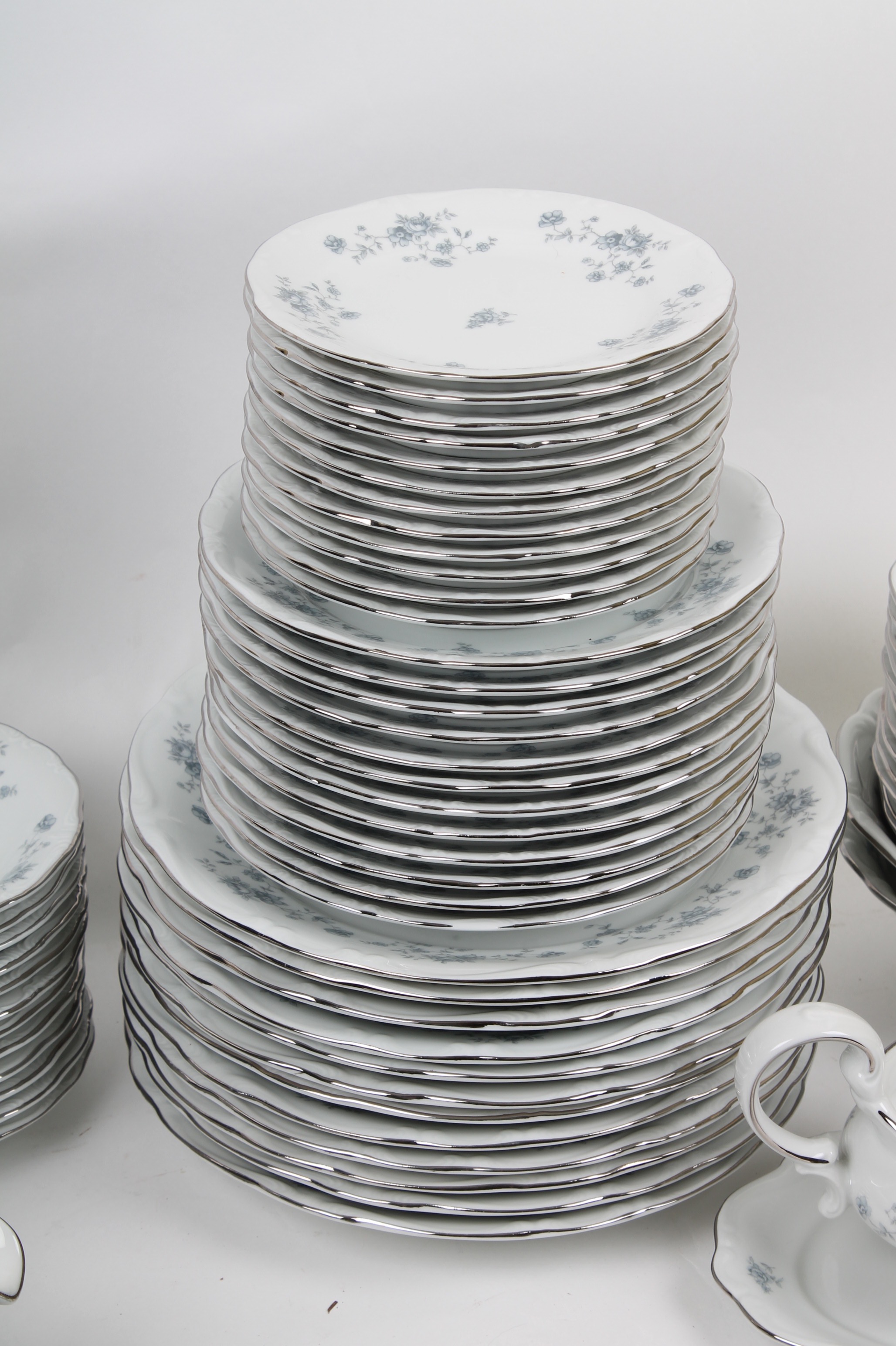 Johann Haviland "Blue Garland" Dinnerware Service