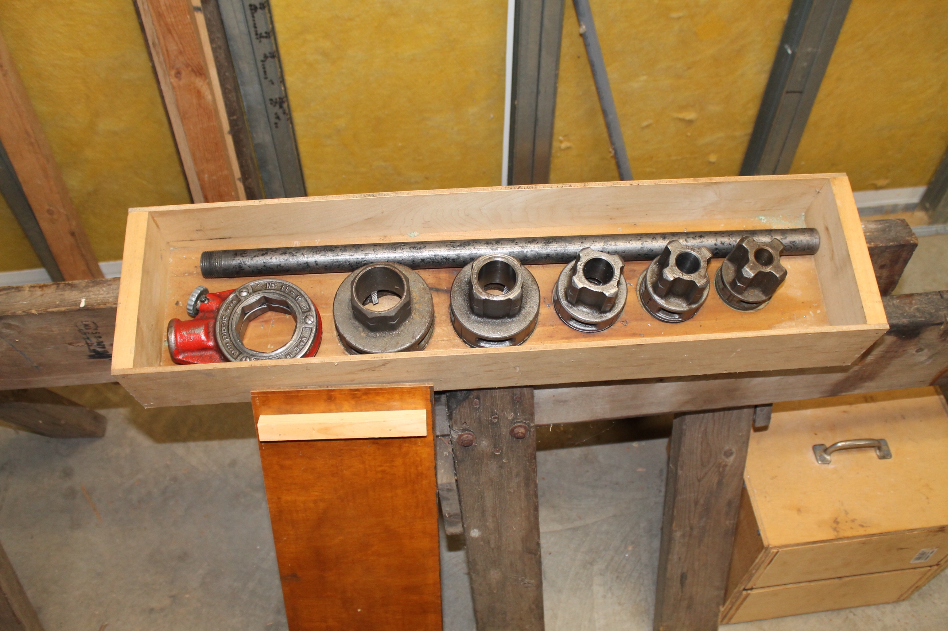 Ridgid 11-R Enclosed Ratchet Threading Set