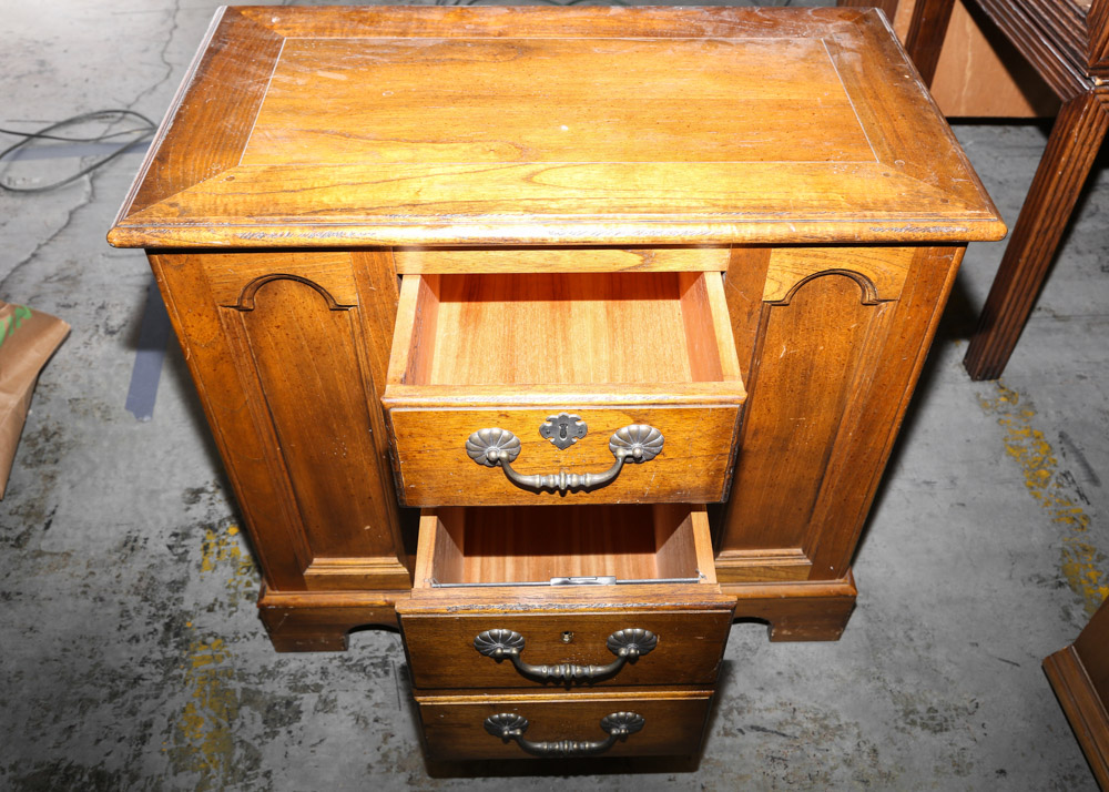 Hekman Oak Chest