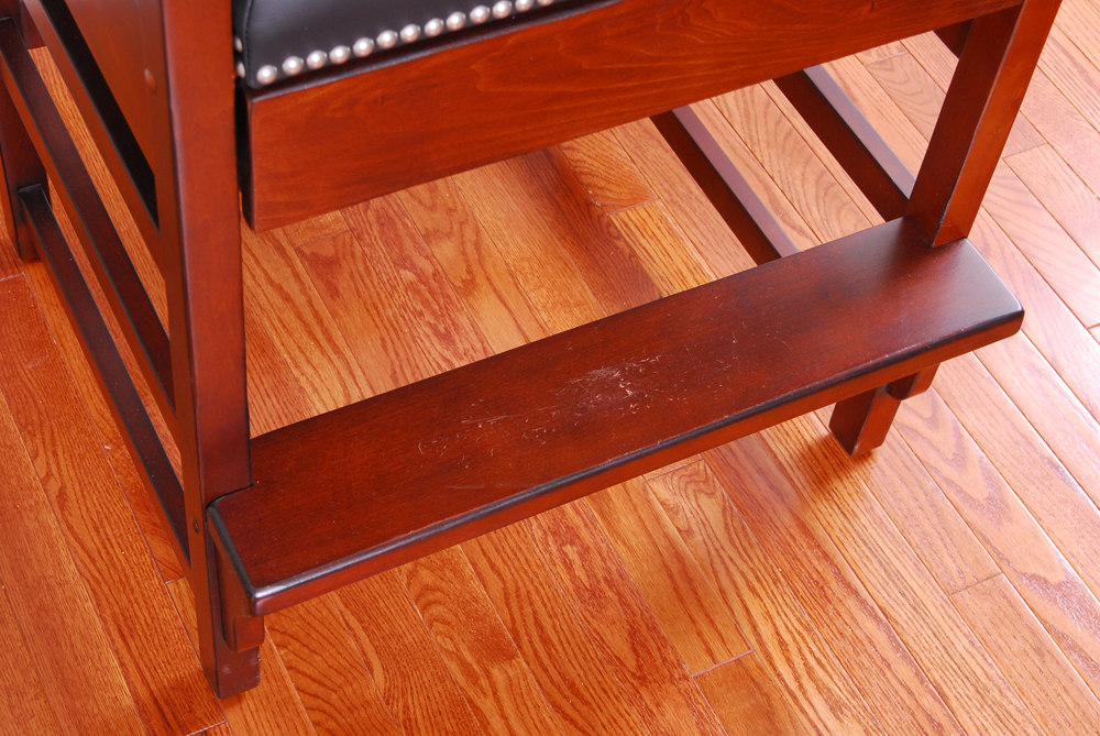 American Heritage Billiards "King" Game Chair