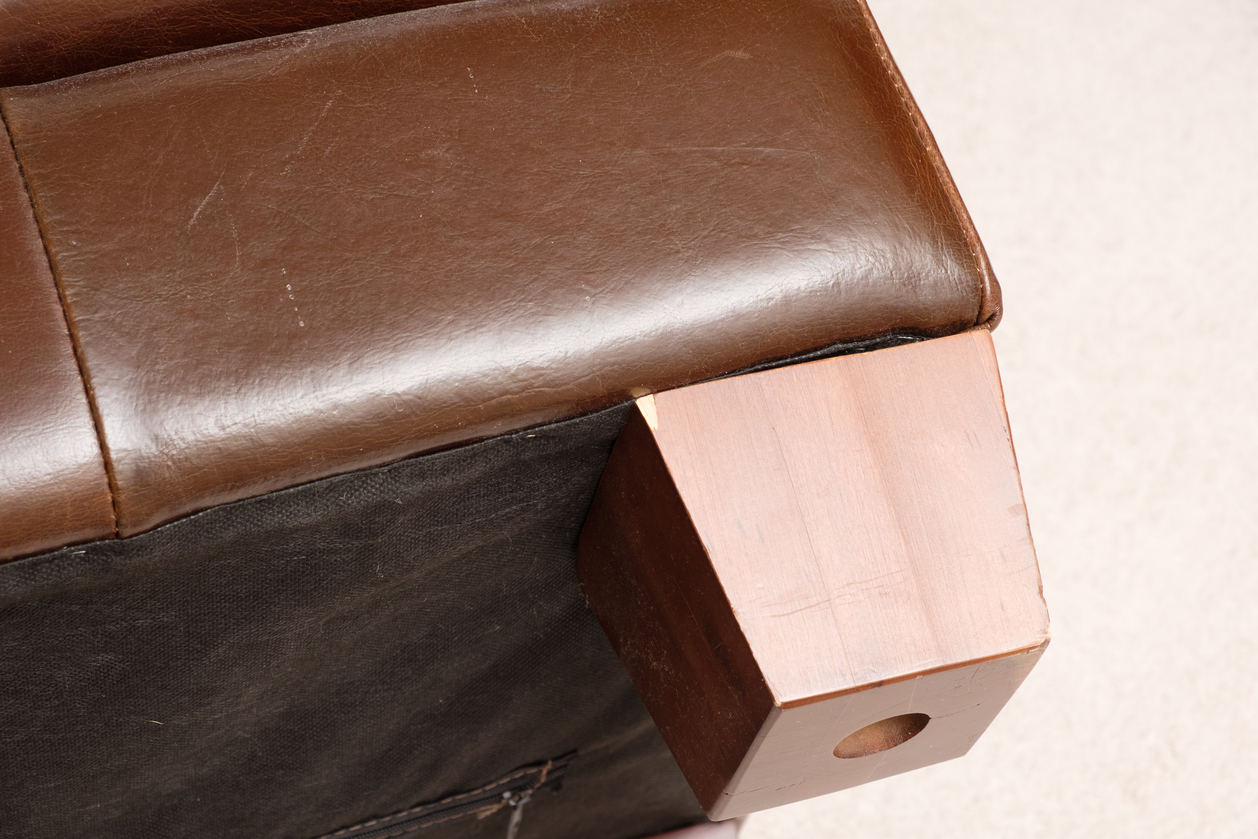 Leather Ottoman by Divani Chateau d'Ax