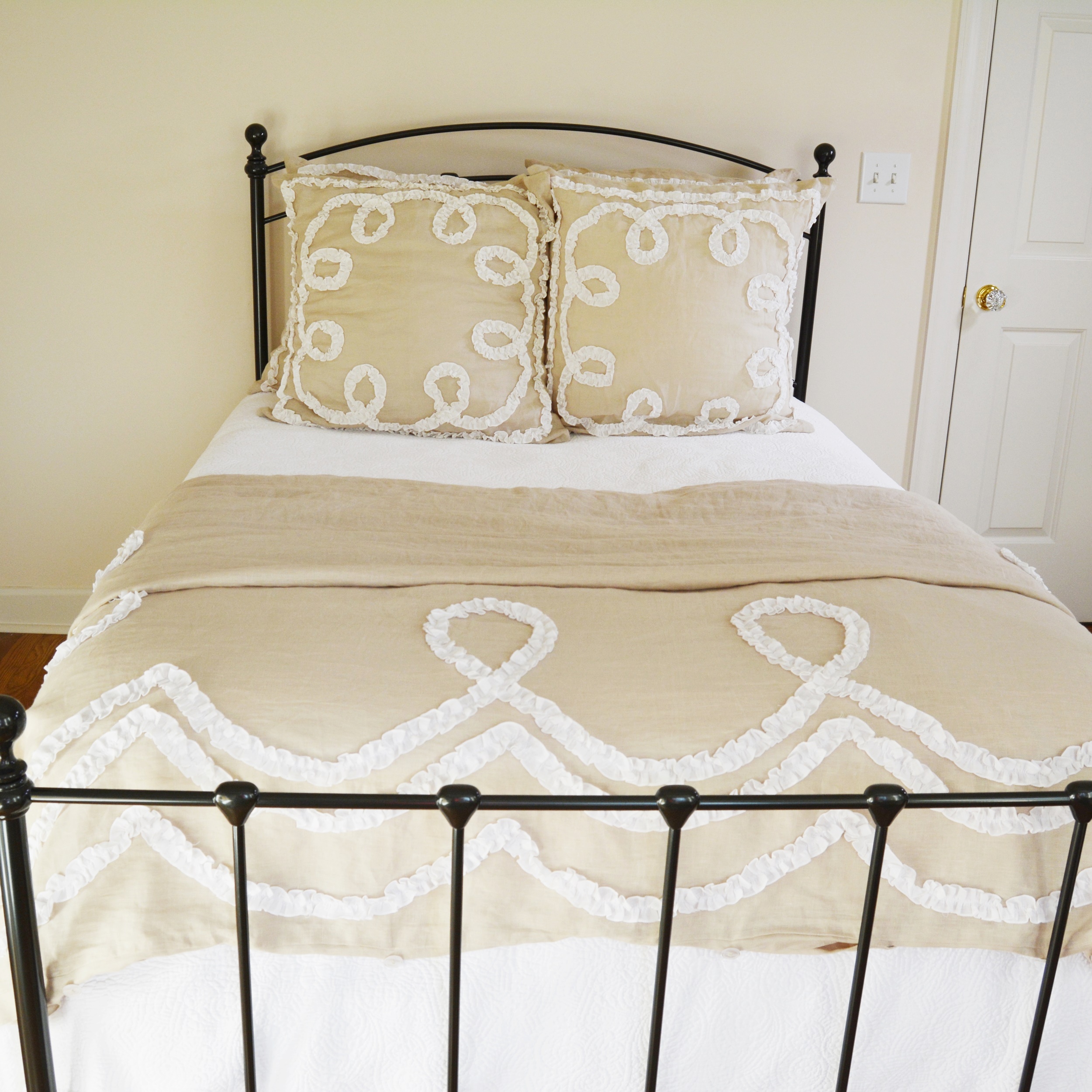 Linen and Cotton Queen Size Bedding by Pine Cone Hill and Others