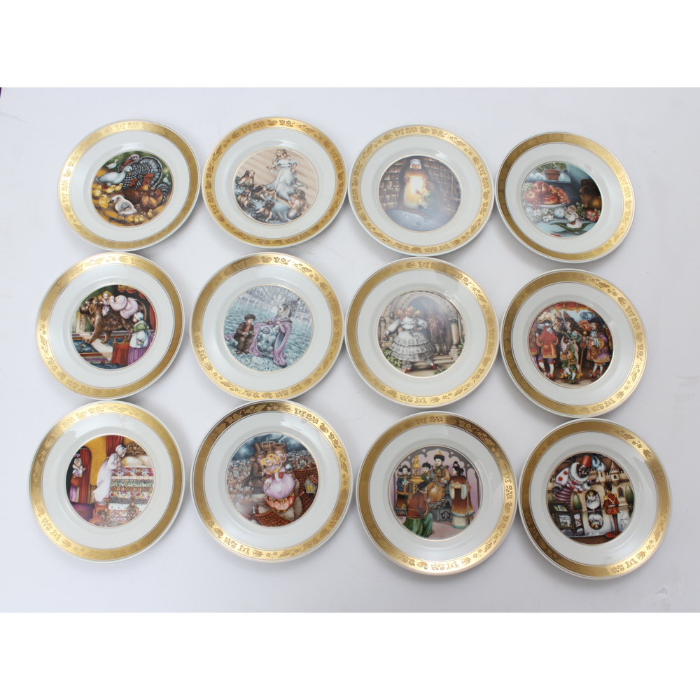 Twelve Royal Copenhagen Porcelain Collector's Plates "Hans Christian Anderson"
