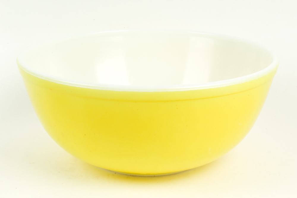 Vintage Pyrex "Primary Colors" Mixing Bowls in Yellow and Green 1940s