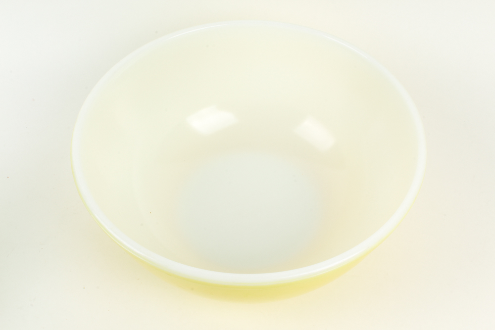 Vintage Pyrex "Primary Colors" Mixing Bowls in Yellow and Green 1940s