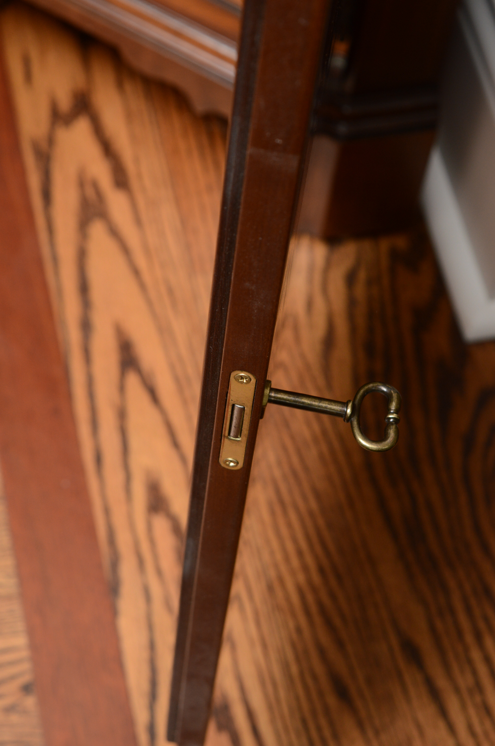 Chippendale Style Lighted Corner Cabinet