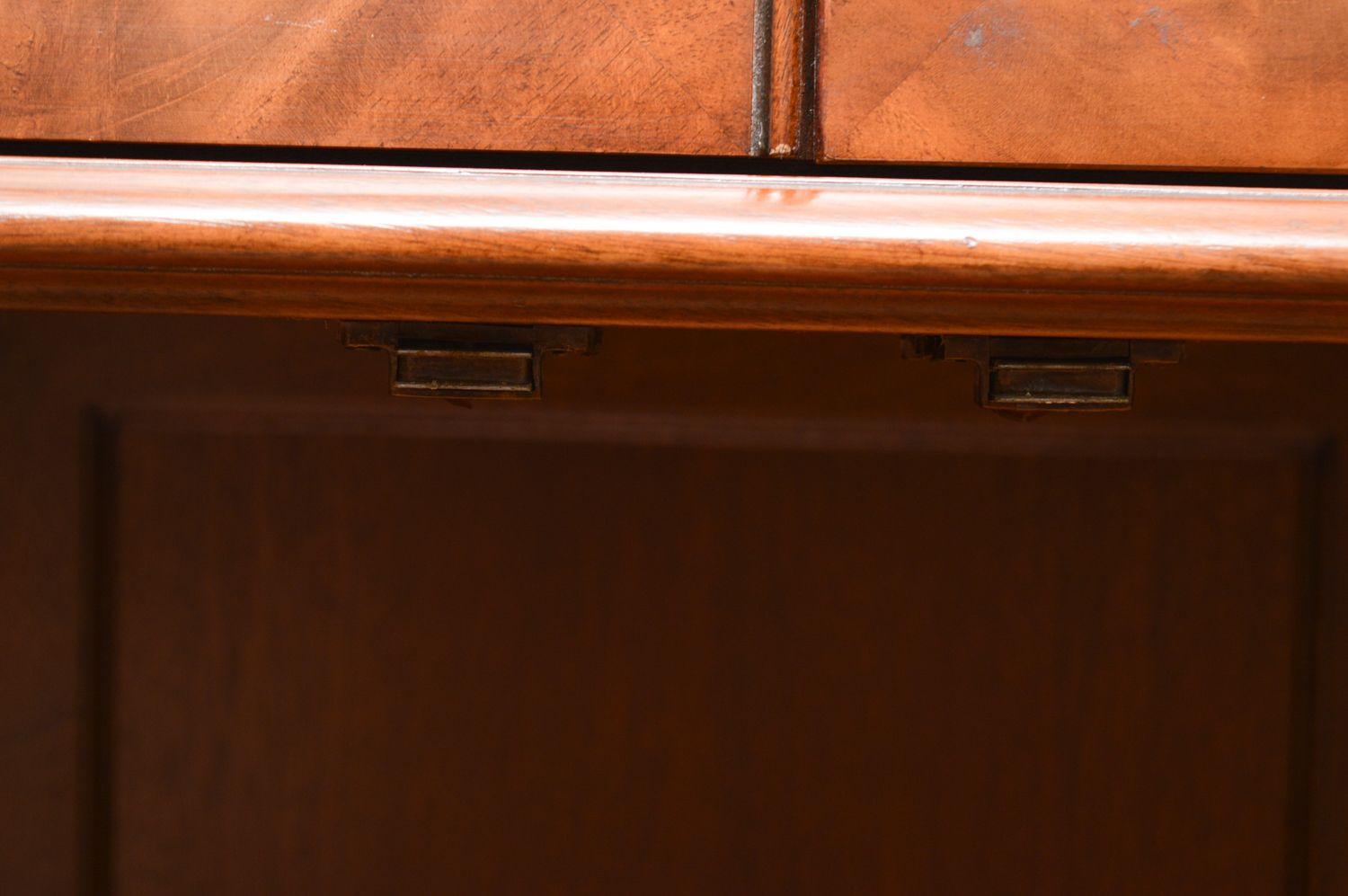 Chippendale Style Lighted Corner Cabinet