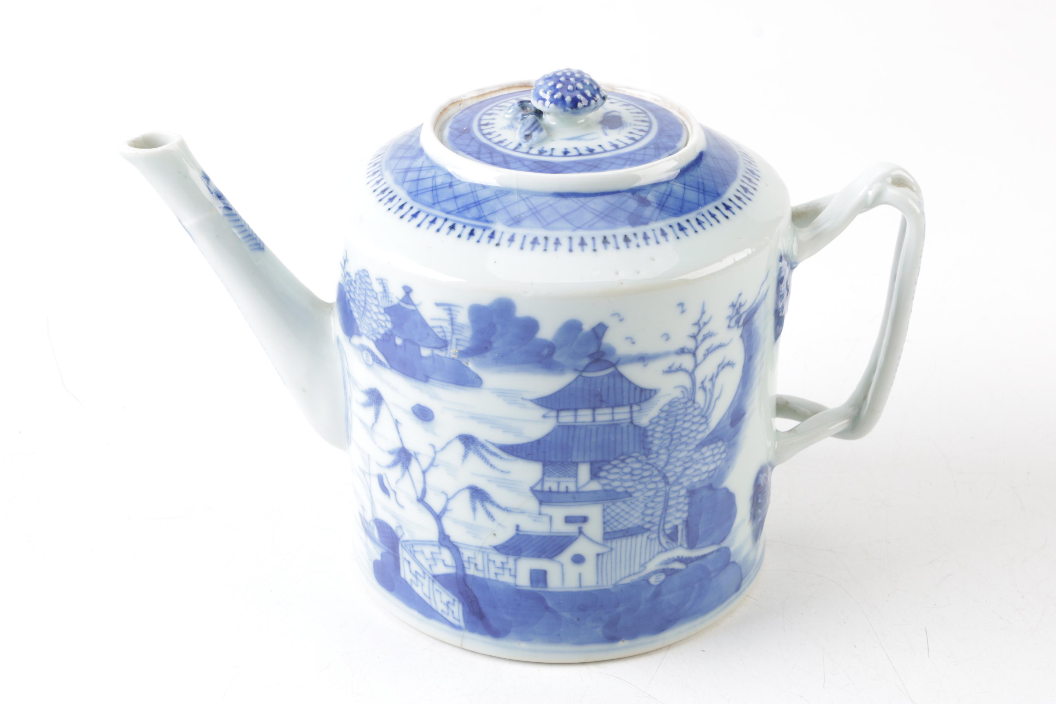 Antique Chinese Export Canton Porcelain Tableware