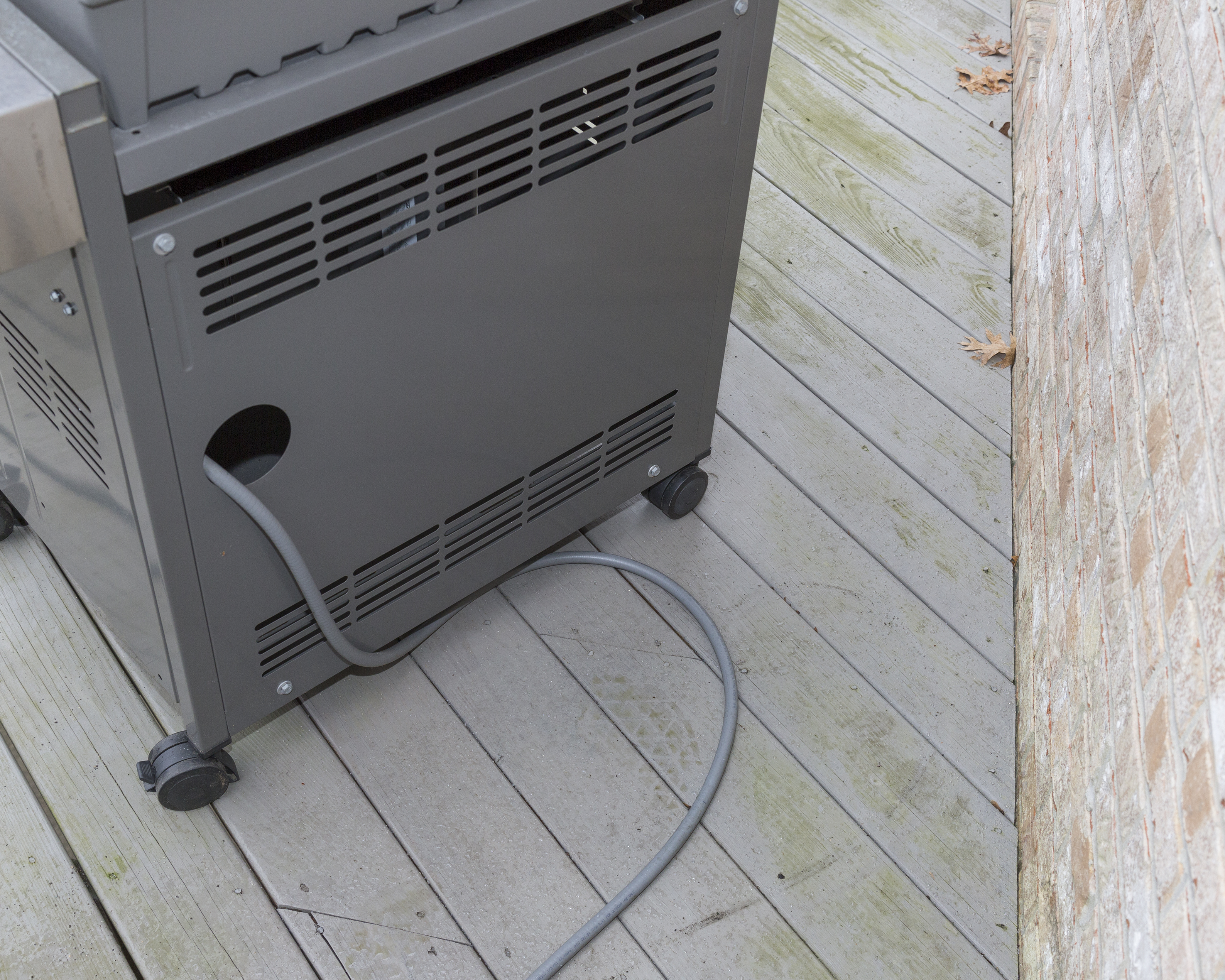 Weber Genesis E-330 Gas Grill in Black