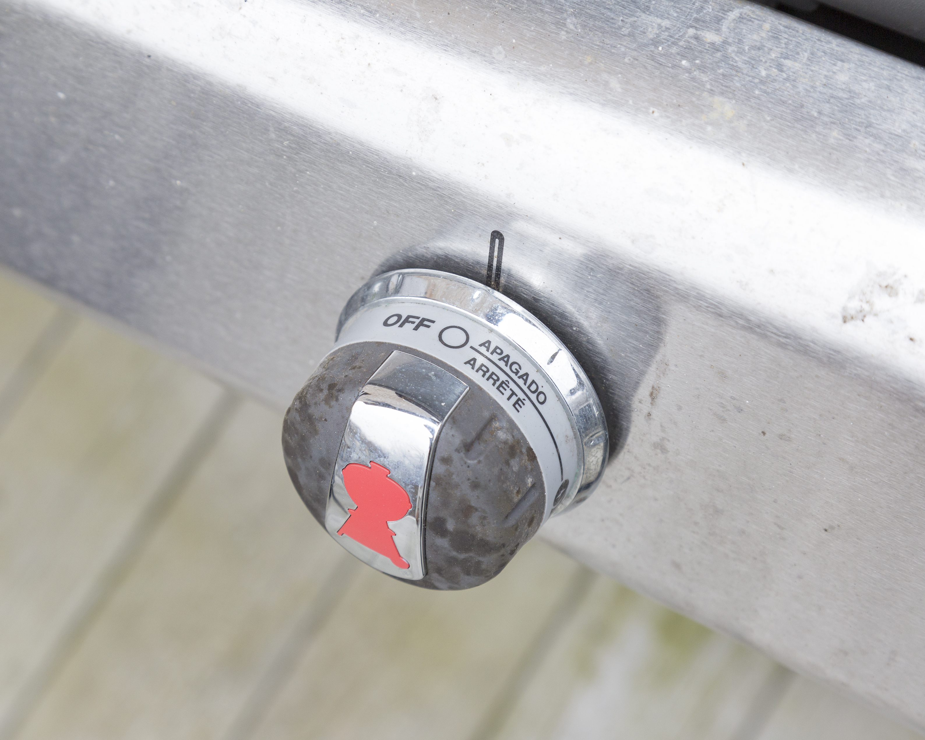 Weber Genesis E-330 Gas Grill in Black