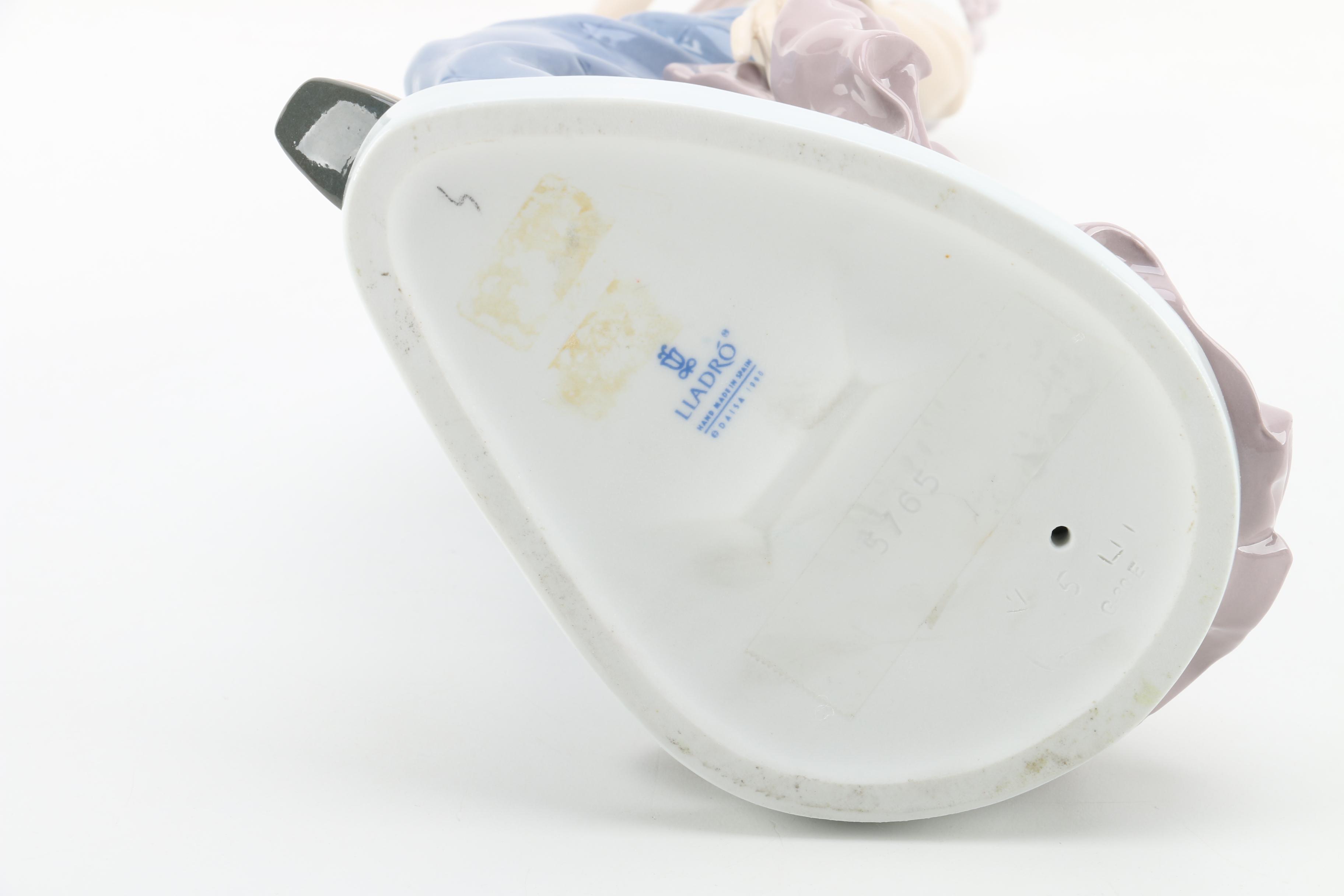 Lladro "Hats Off To Fun" Clown Figurine