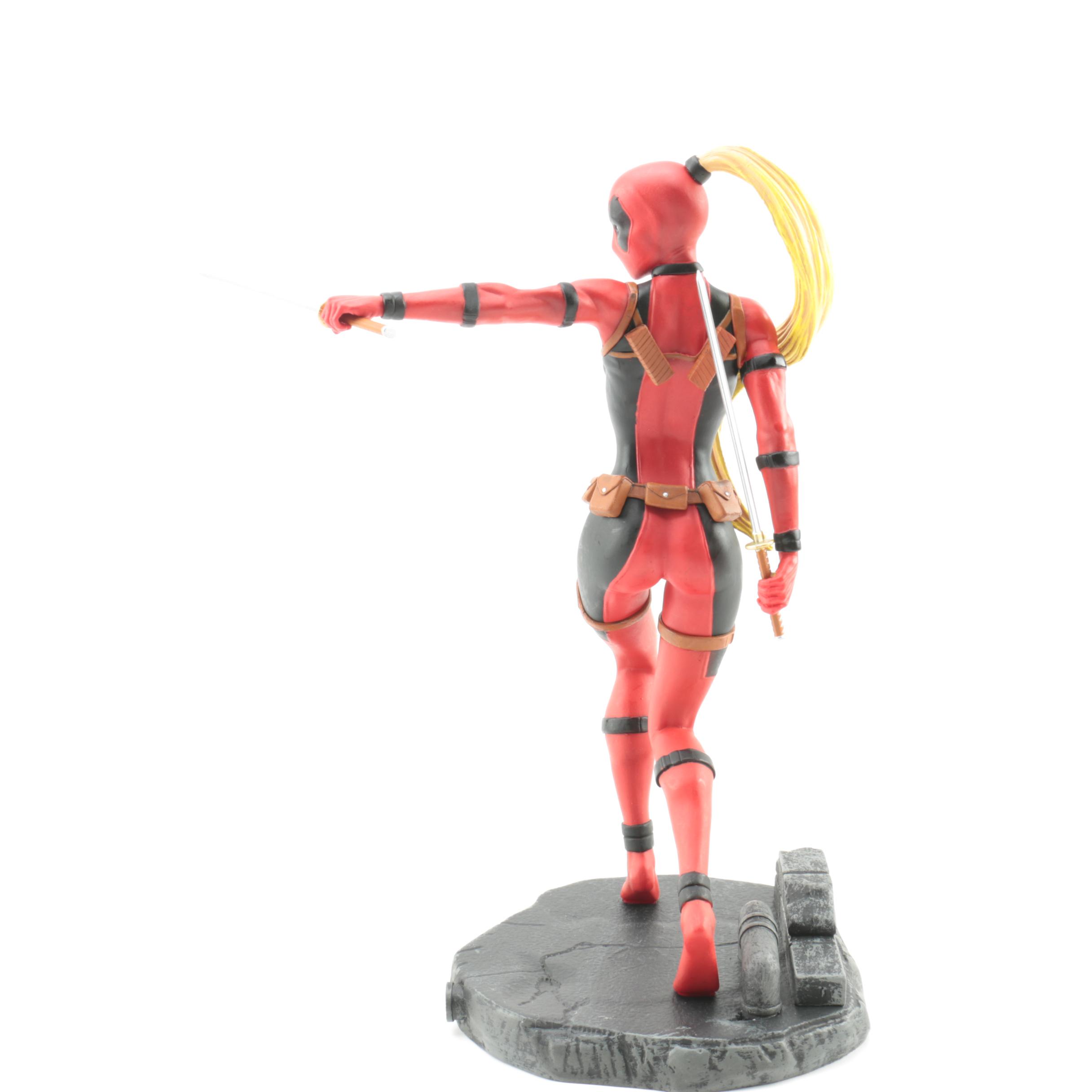Marvel "Lady Deadpool" Figure
