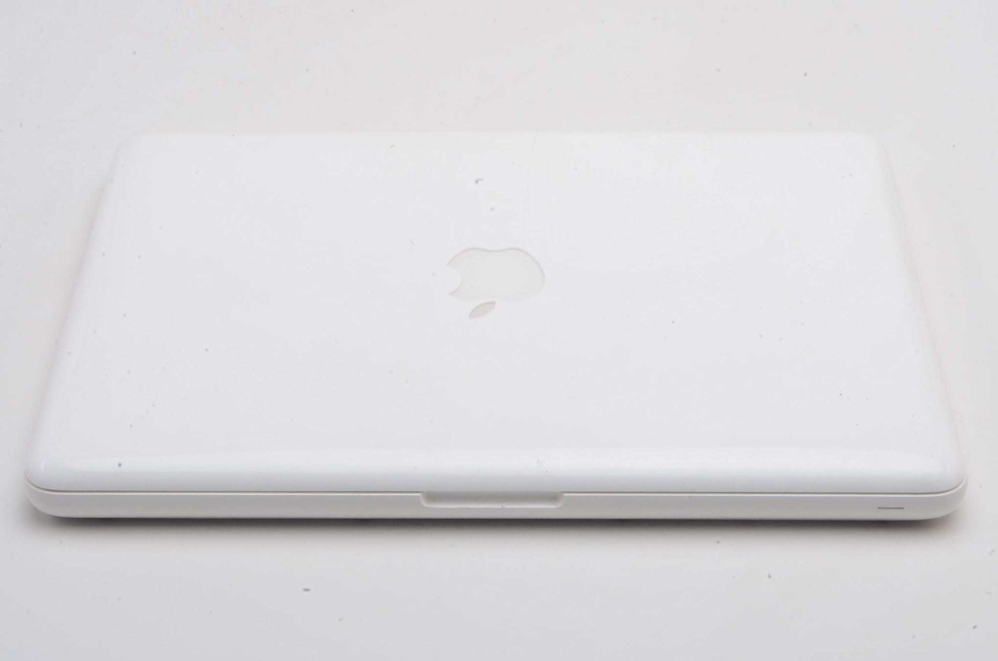 13" MacBook Laptop in White