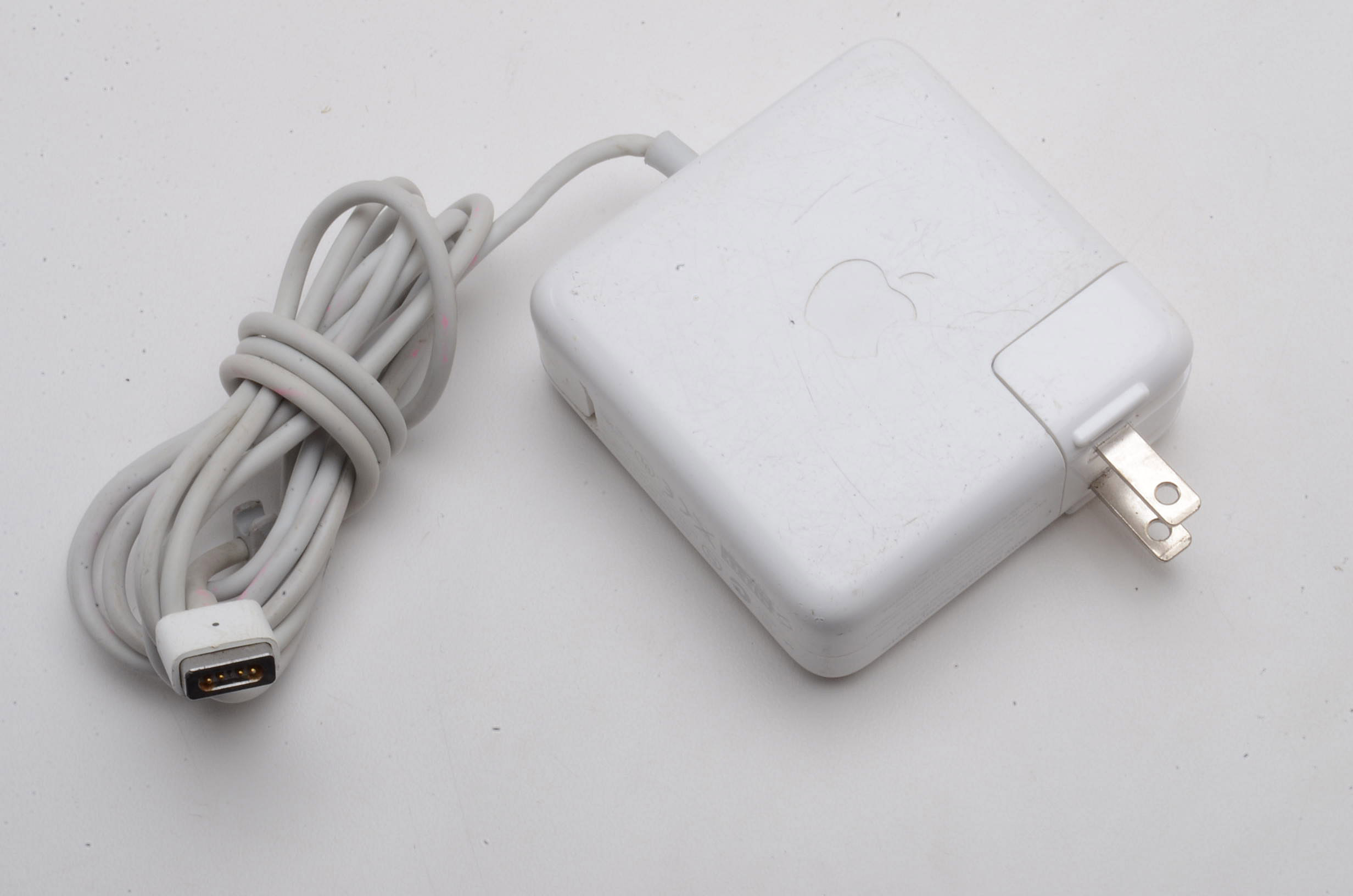 13" MacBook Laptop in White