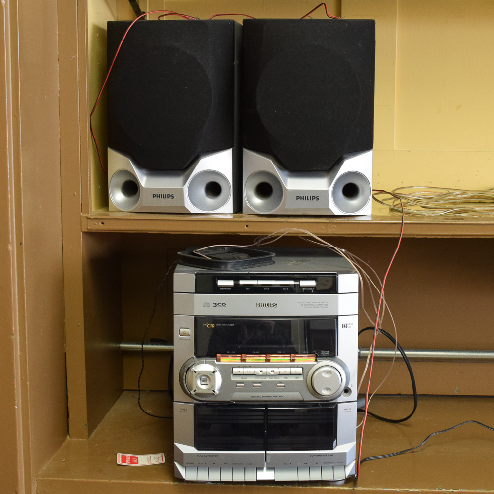 Philips 3 Disc CD Changer and Speakers