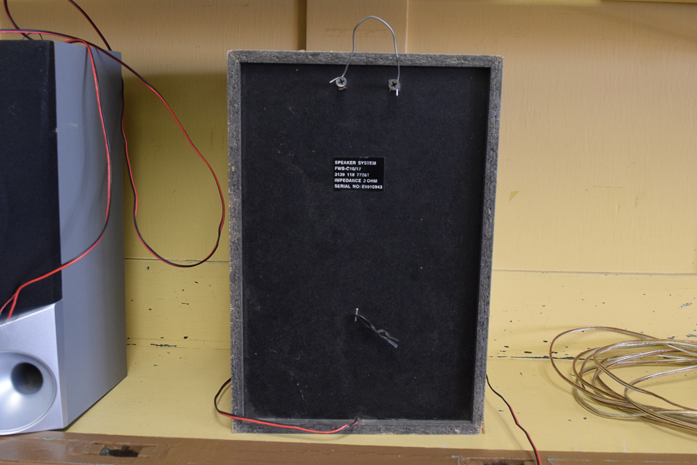 Philips 3 Disc CD Changer and Speakers