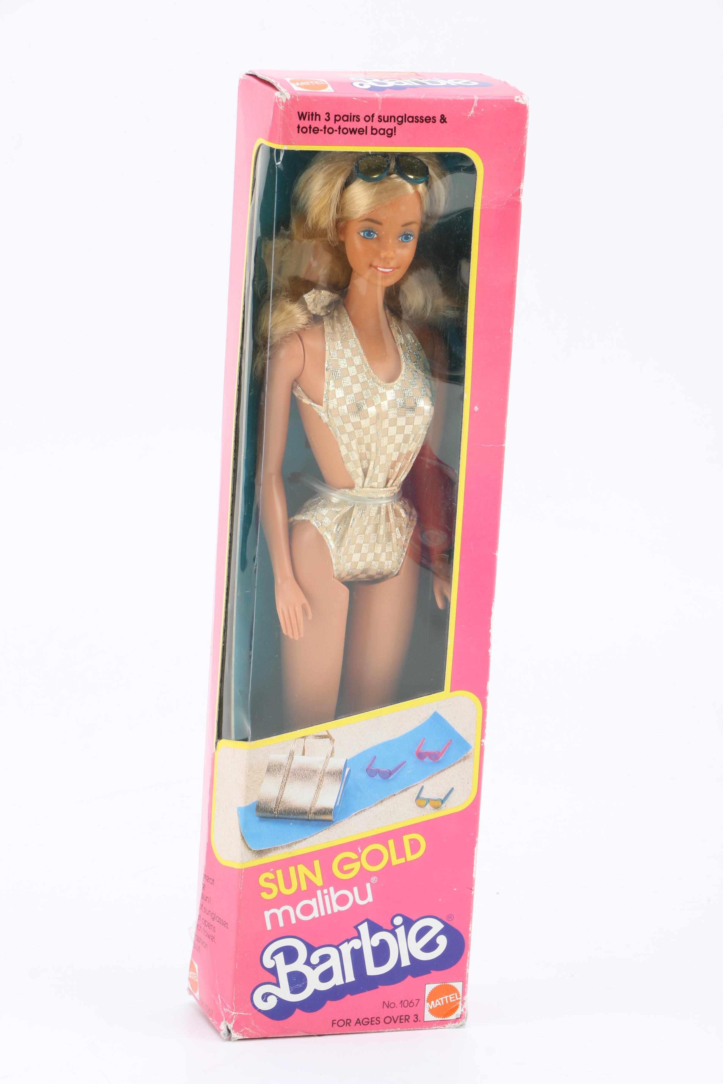 Barbie Doll Case and Barbie Dolls Including Sun Gold Malibu