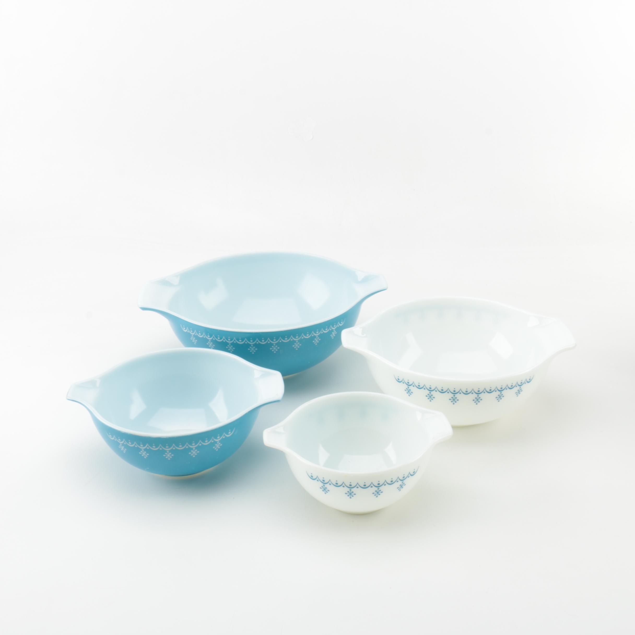 Pyrex "Snowflake Blue" Cinderella Bowl Set