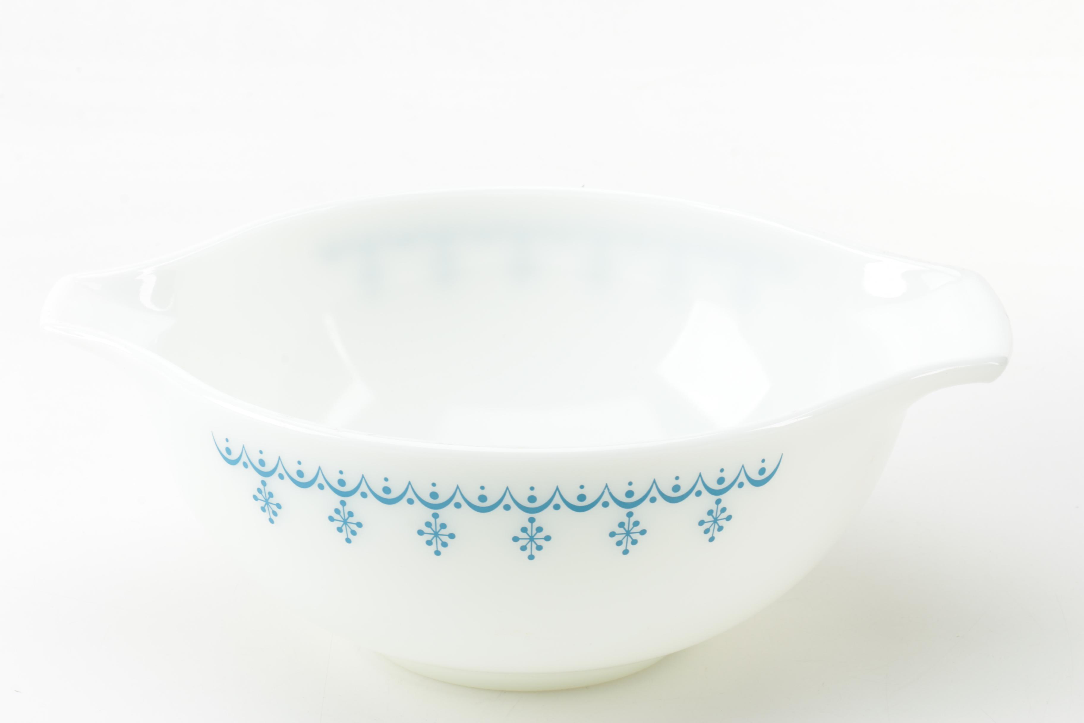Pyrex "Snowflake Blue" Cinderella Bowl Set