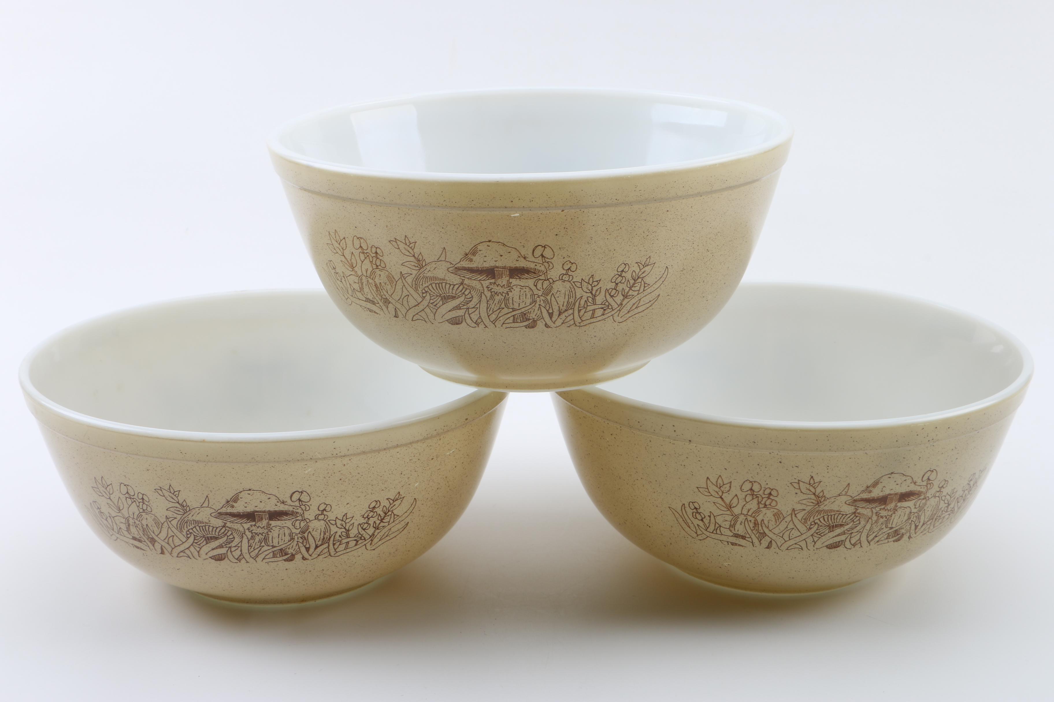 Vintage Pyrex "Forest Fancies" Bakeware Set