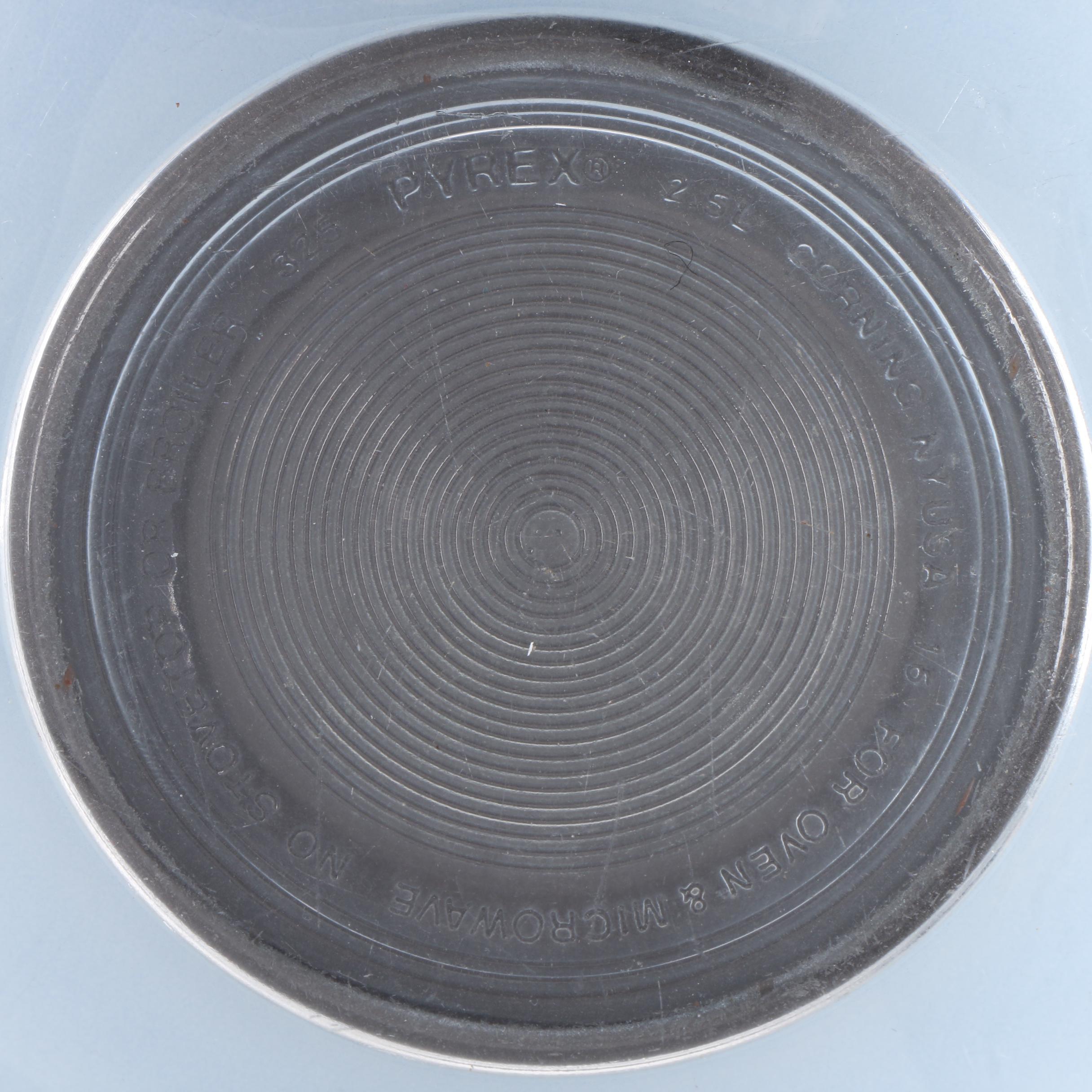 Assorted Pyrex Bakeware