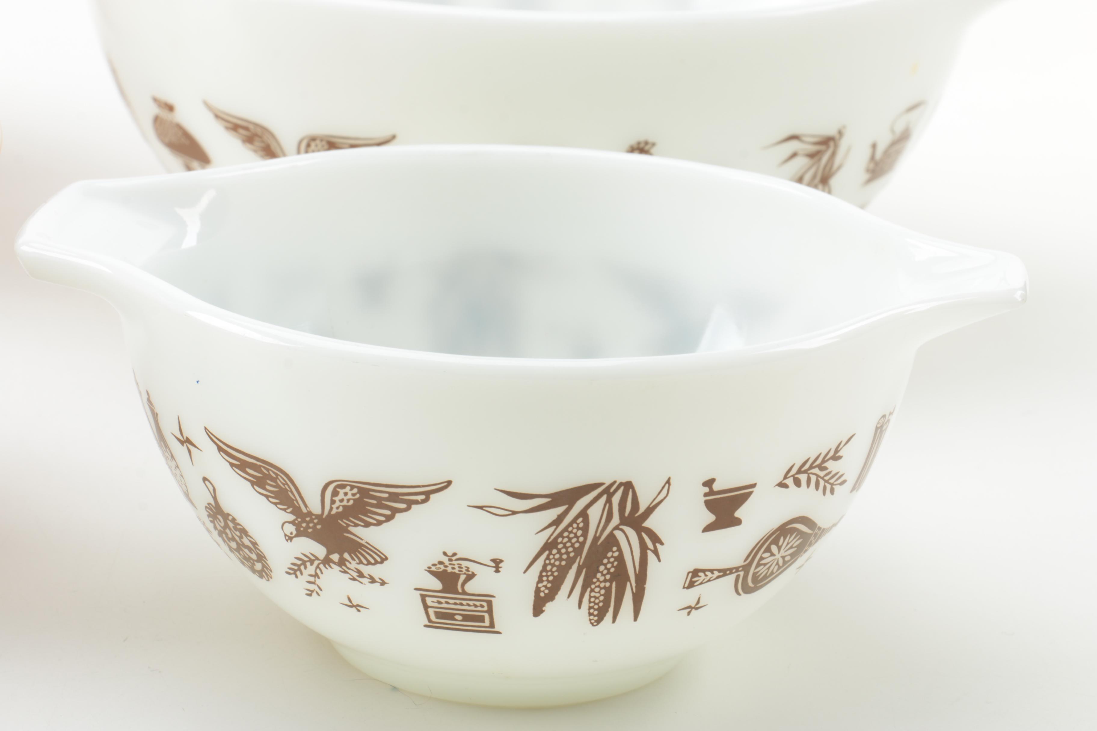 Vintage Pyrex "Americana" Glass Dish Set