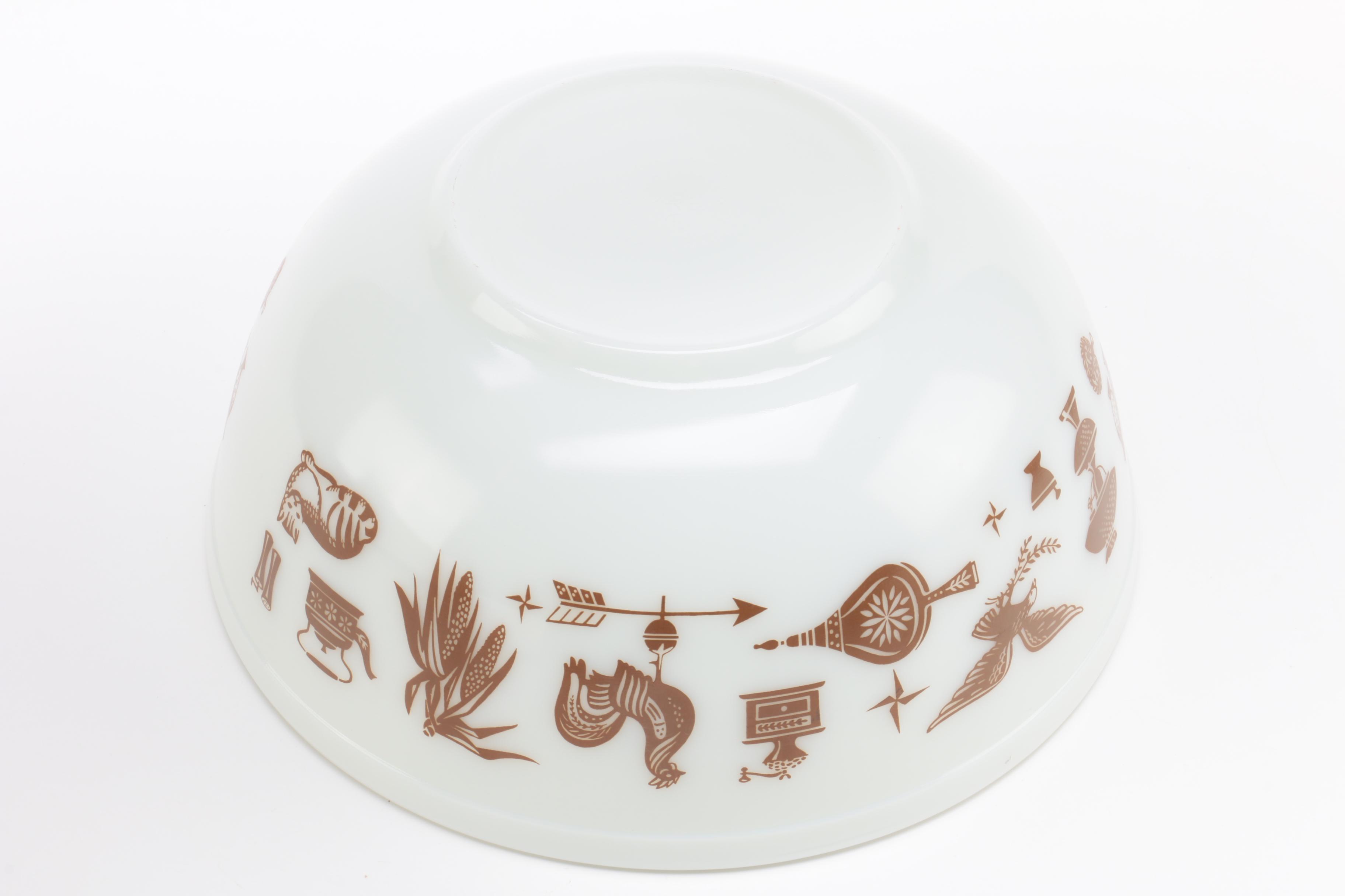 Vintage Pyrex Mixing Bowls Including "Early American" and "Friendship"