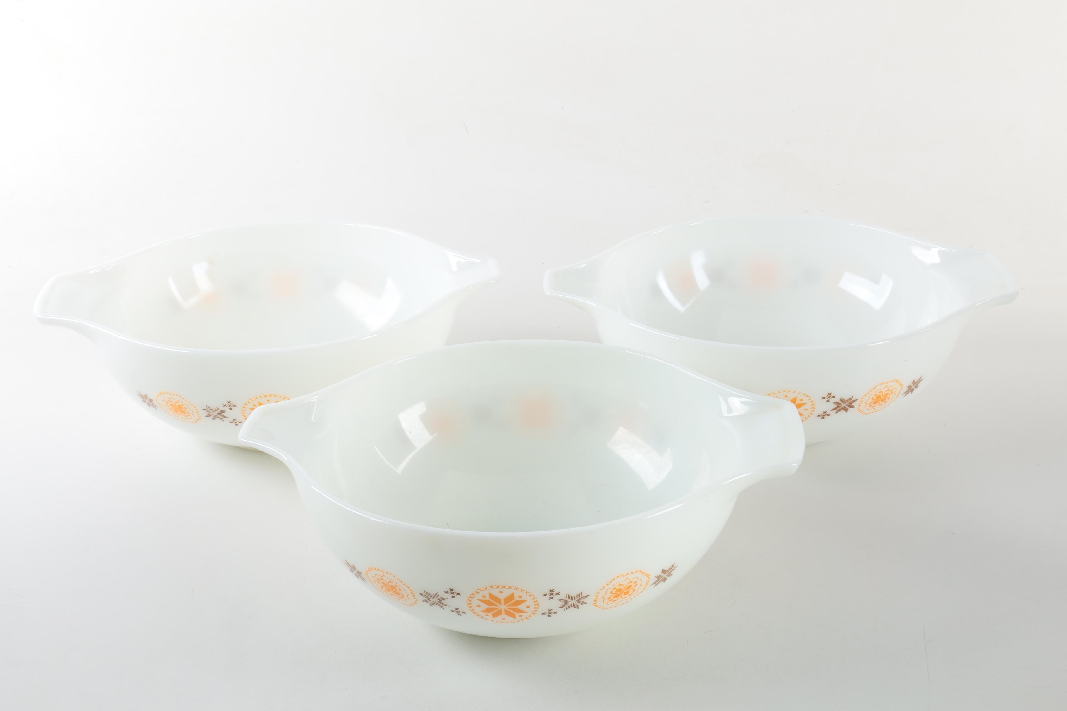 Pyrex "Town and Country" Mixing Bowls and Baking Dishes 1963-67